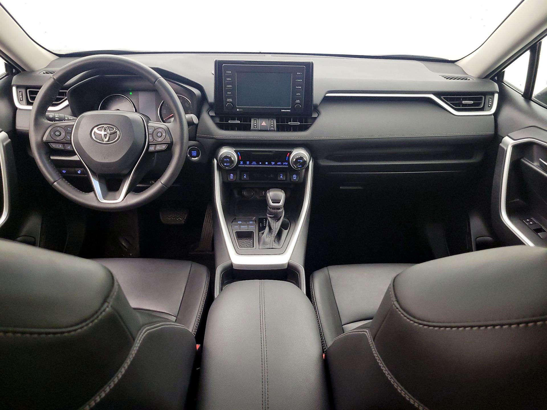 Thumbnail: 2021 Toyota RAV4 - 9