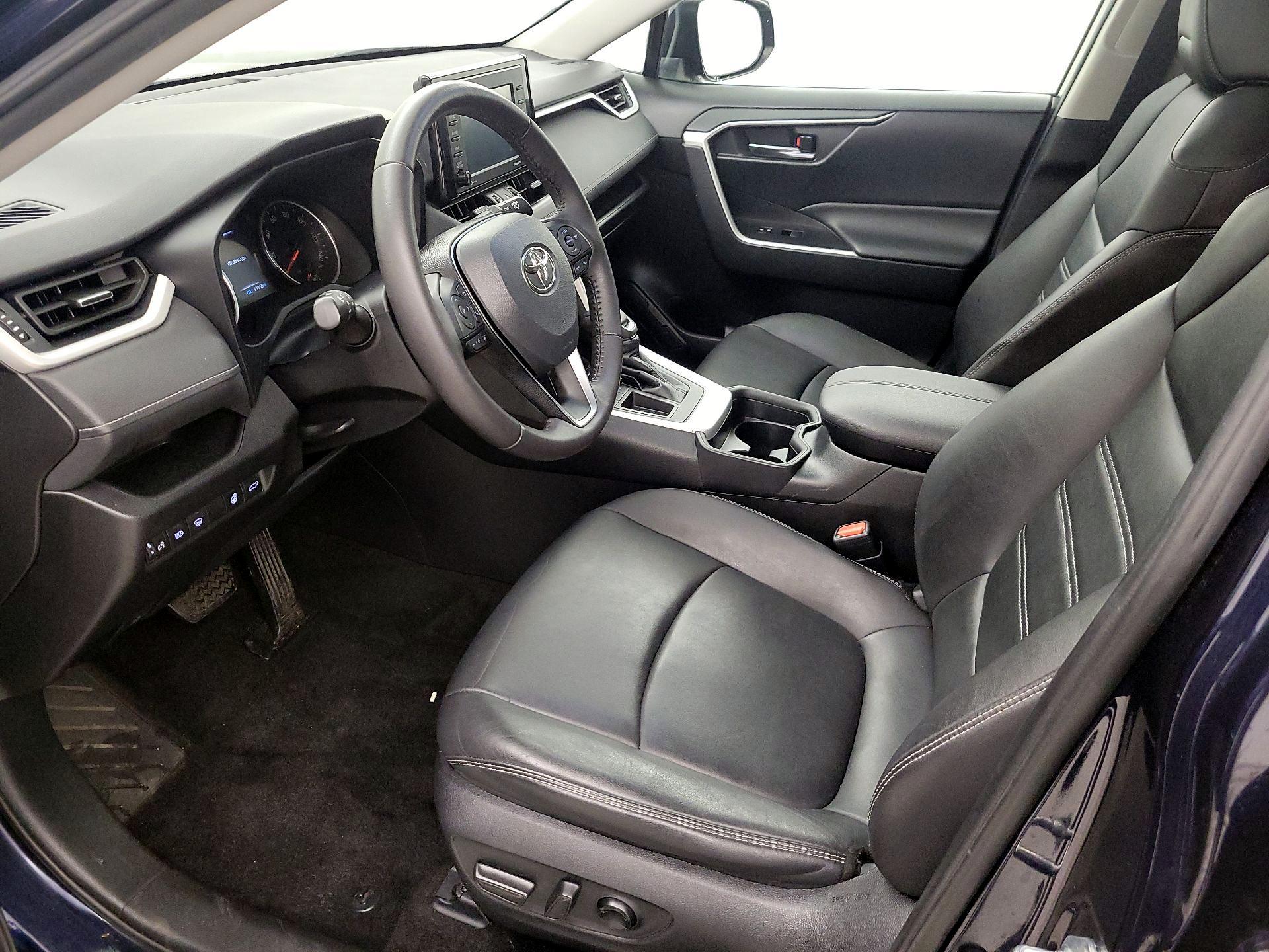 Thumbnail: 2021 Toyota RAV4 - 11