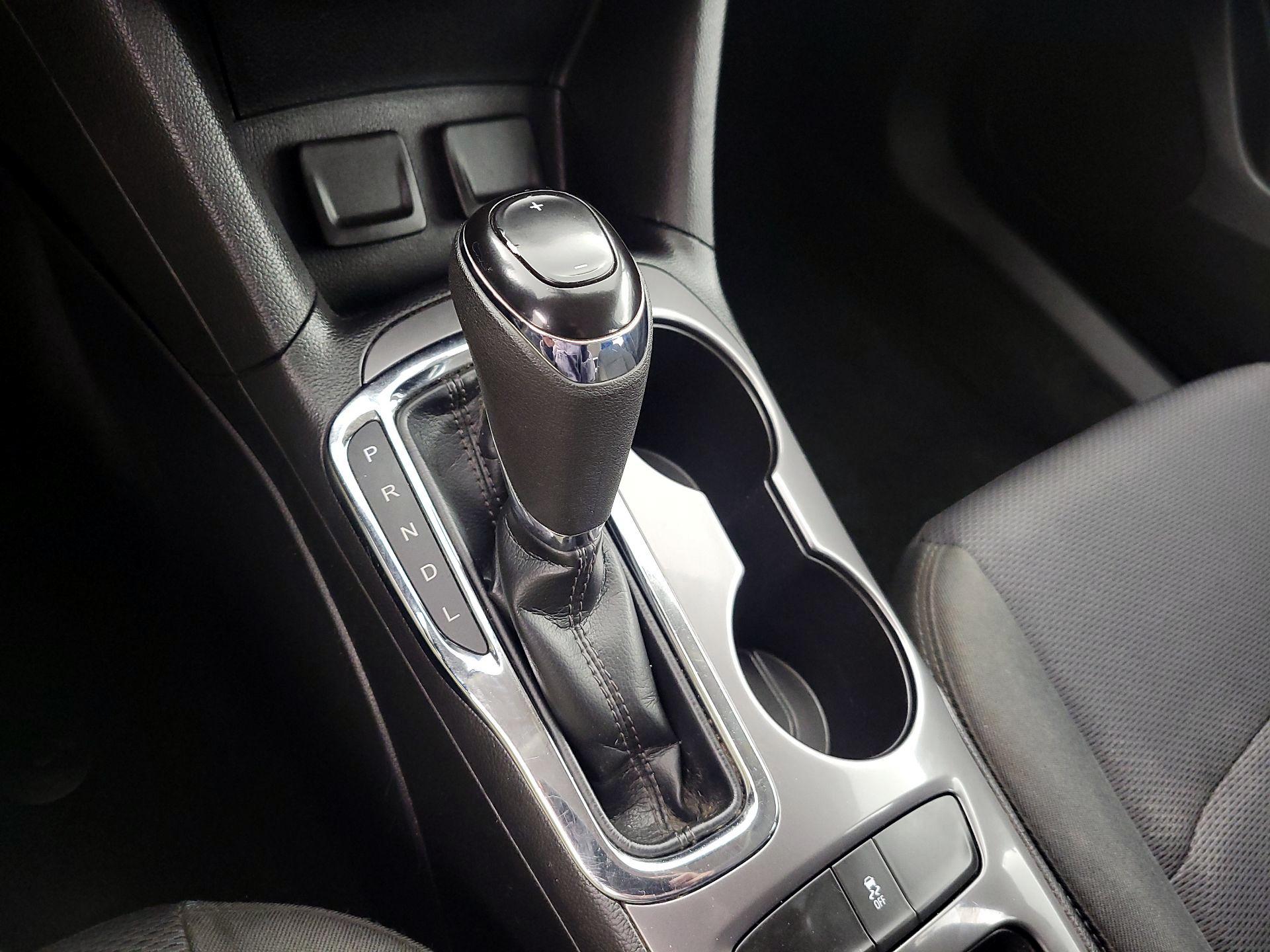 Thumbnail: 2018 Chevrolet Cruze - 17