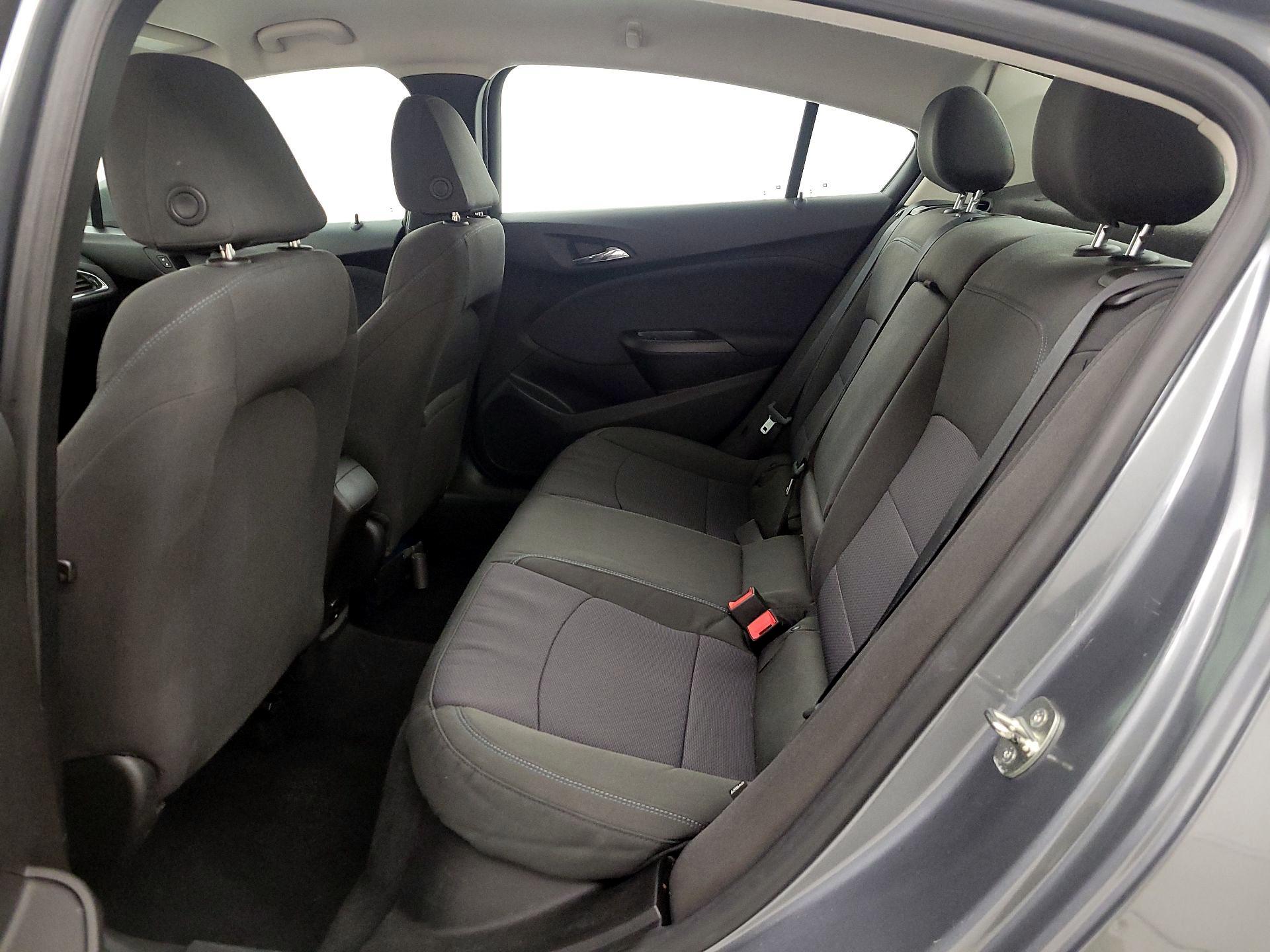 Thumbnail: 2018 Chevrolet Cruze - 19