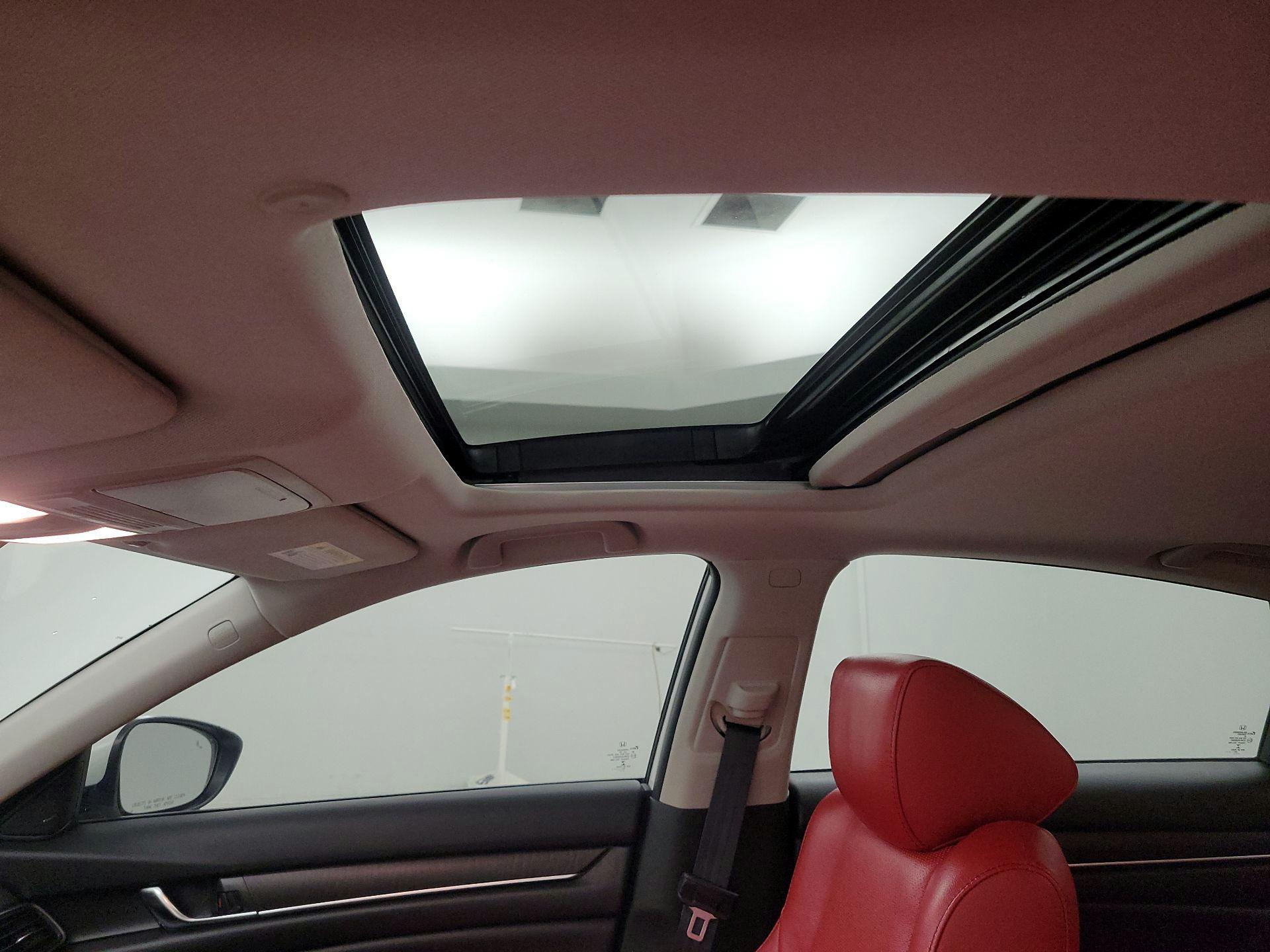 Thumbnail: 2020 Honda Accord - 19