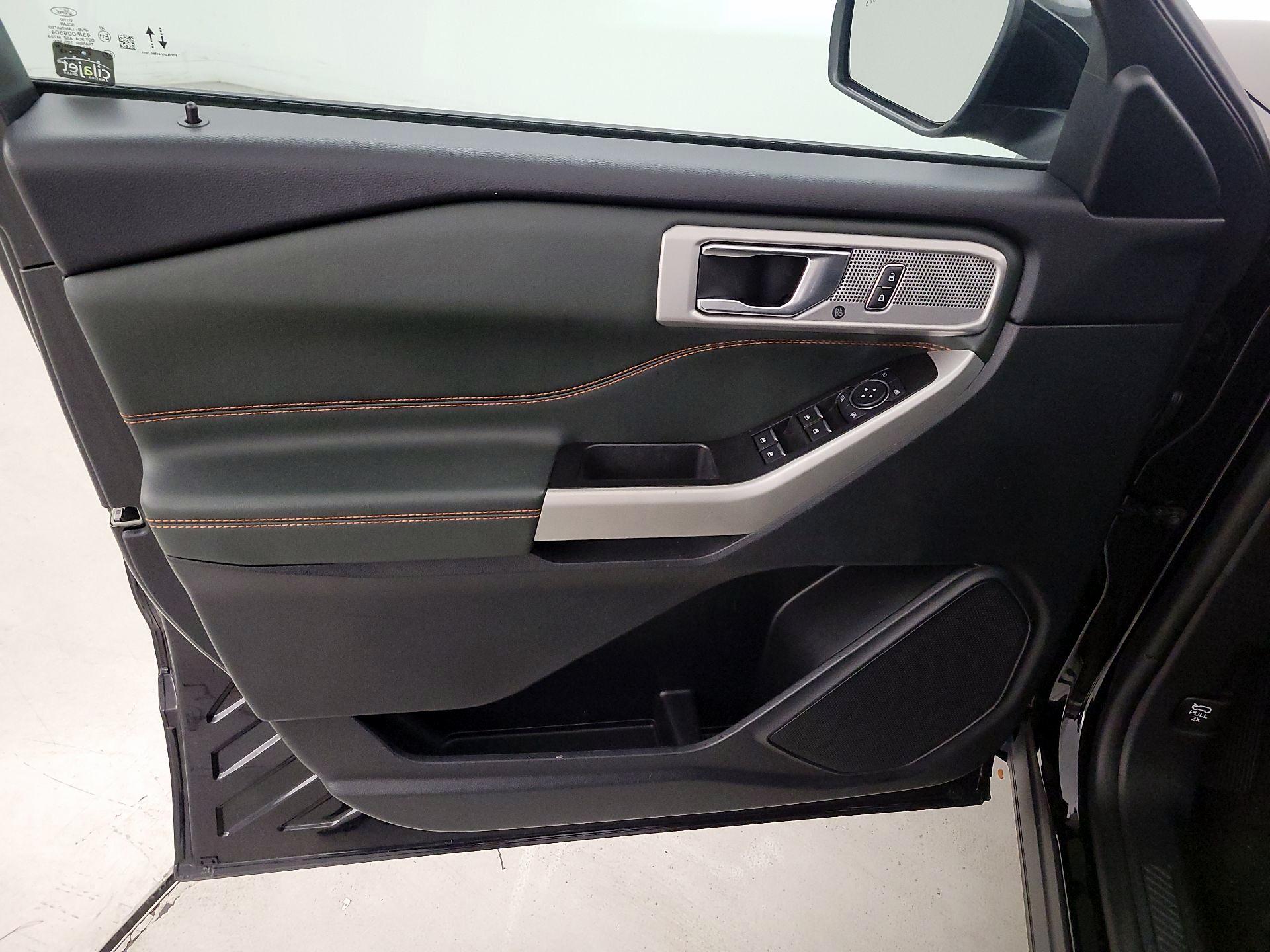 Thumbnail: 2022 Ford Explorer - 12