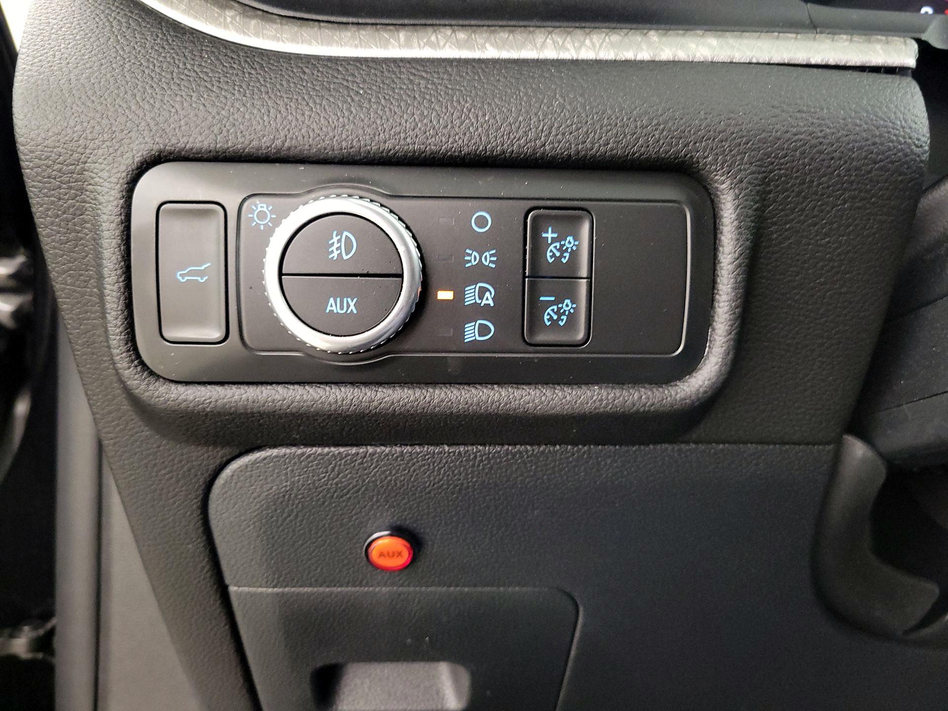 Thumbnail: 2022 Ford Explorer - 13