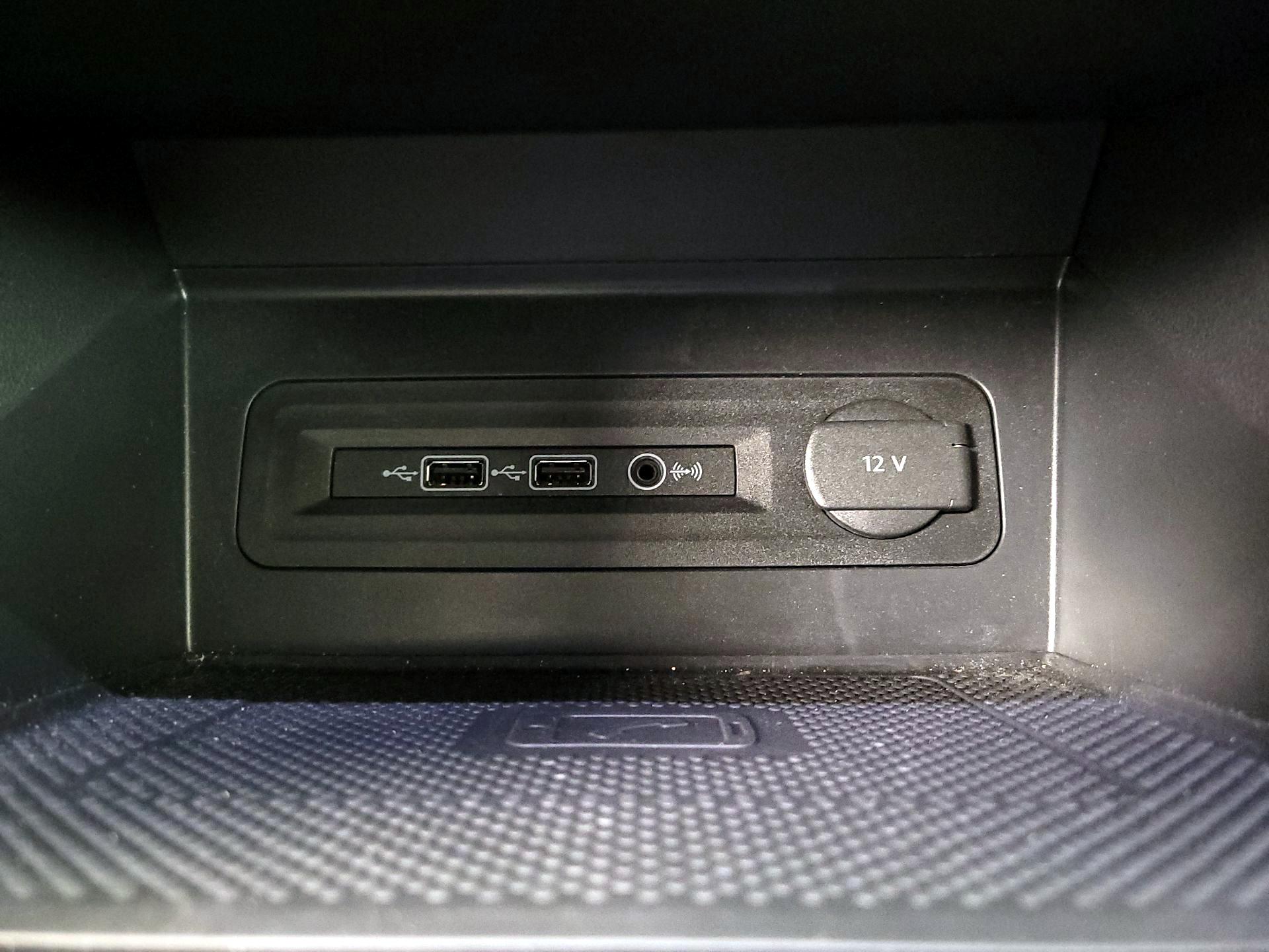 Thumbnail: 2021 Volkswagen Atlas - 18