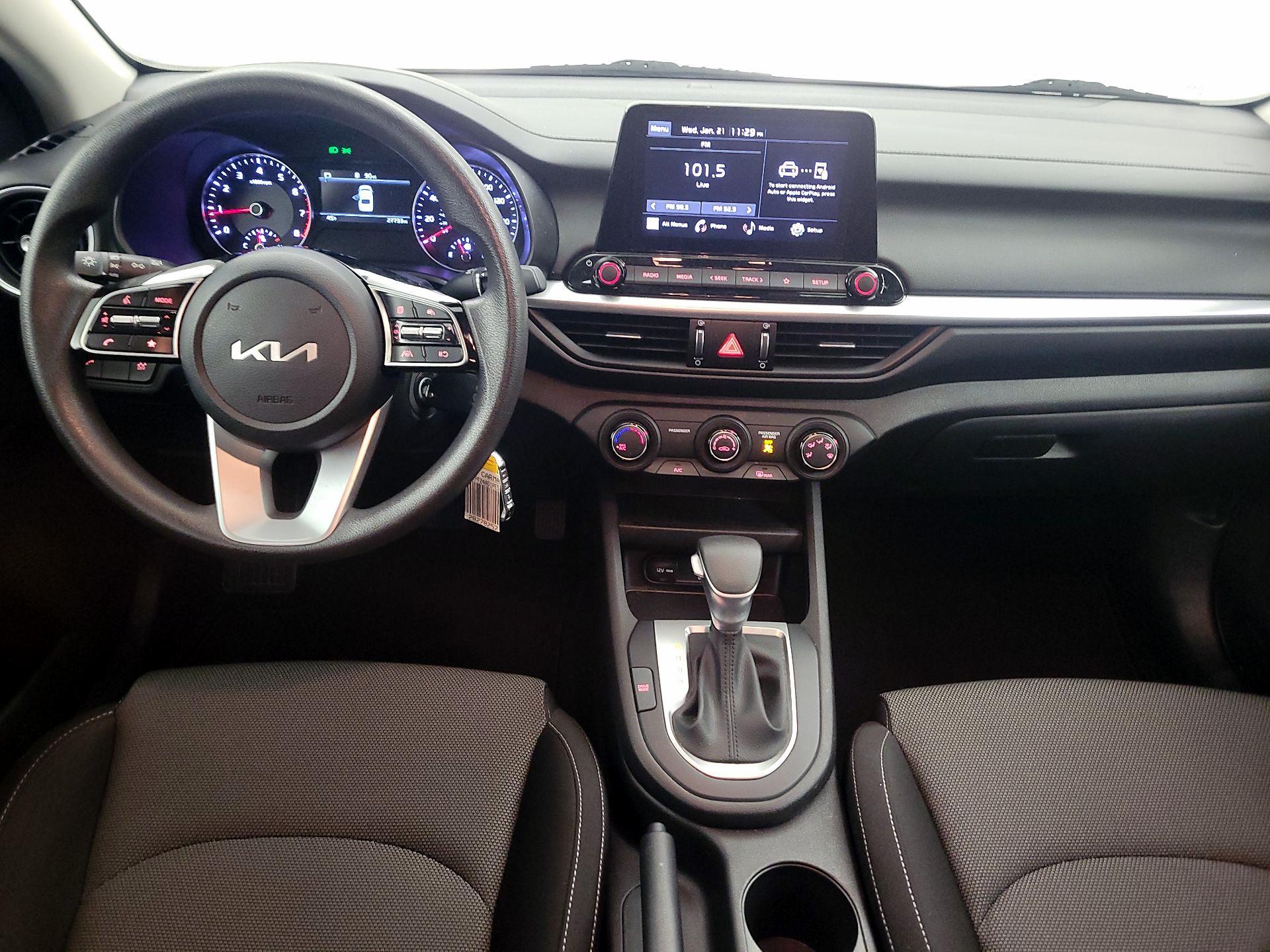 Thumbnail: 2023 Kia Forte - 9