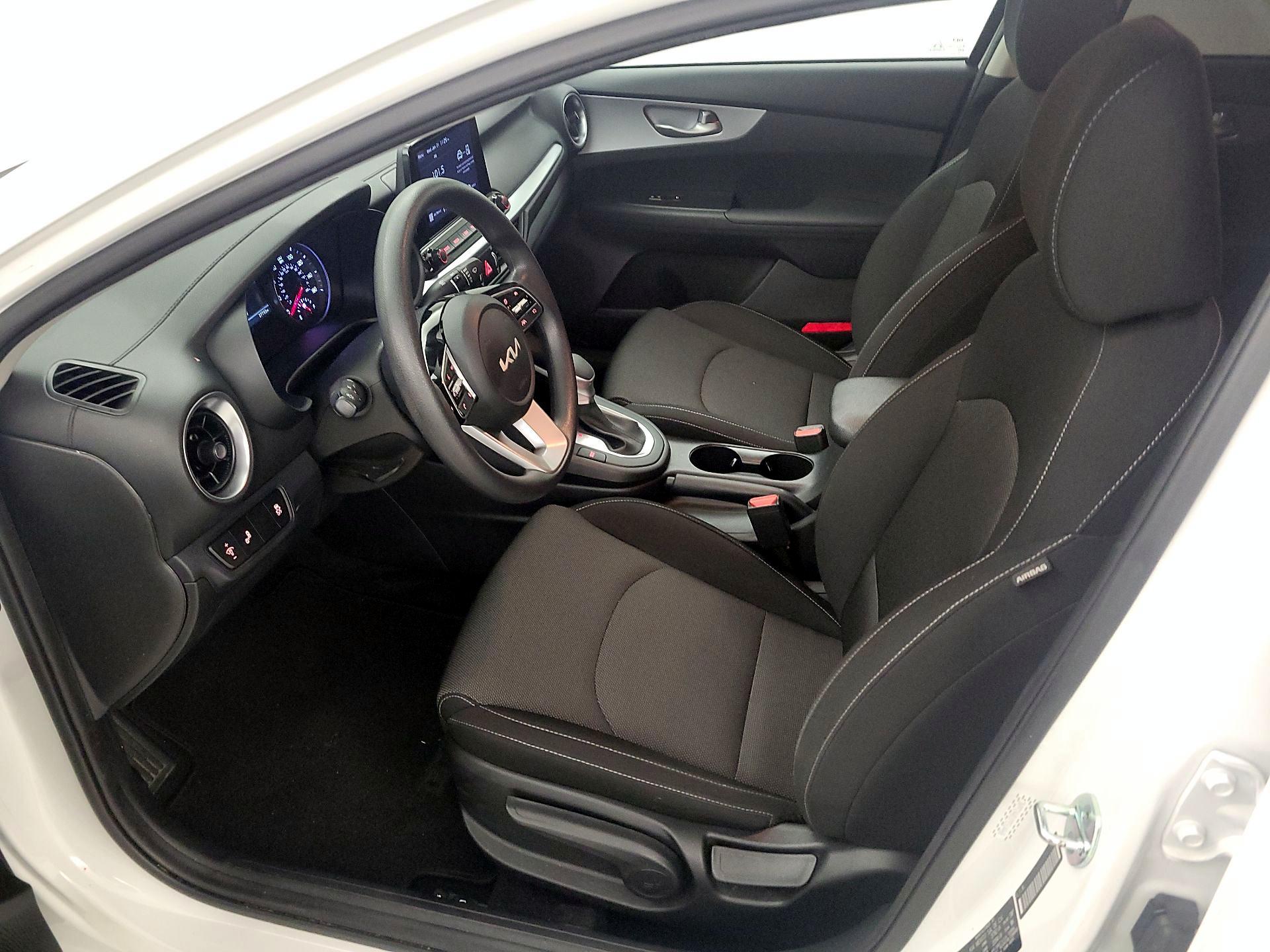 Thumbnail: 2023 Kia Forte - 11