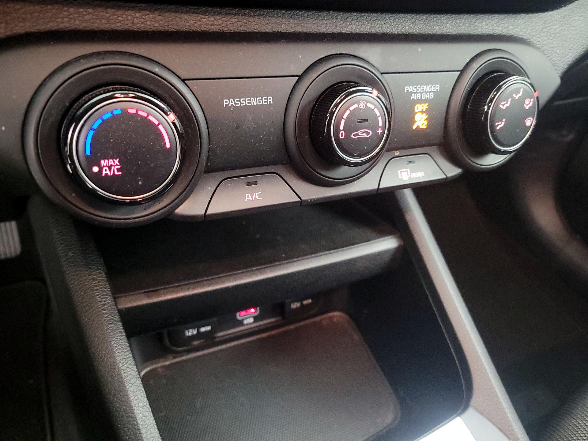 Thumbnail: 2023 Kia Forte - 16