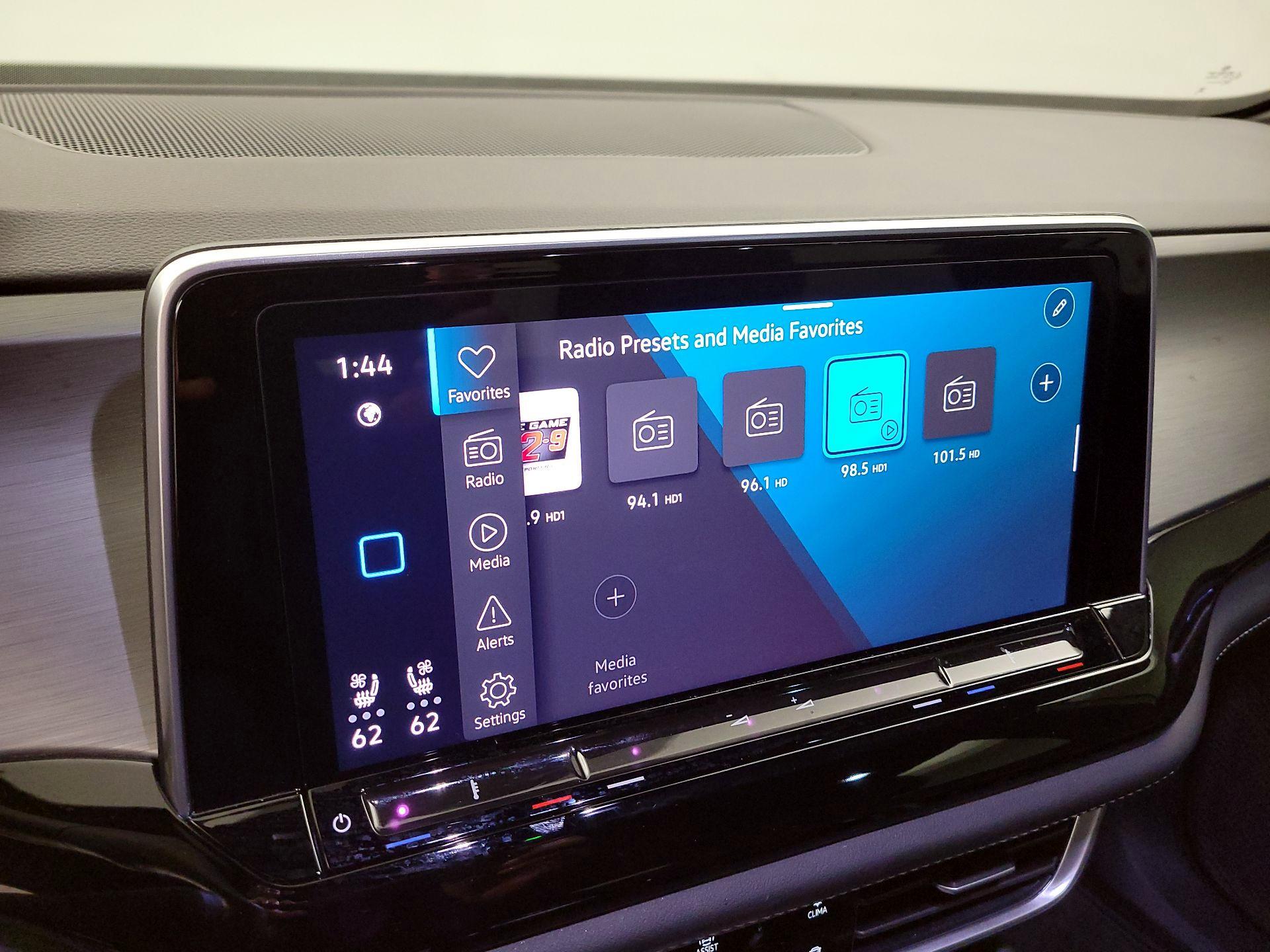 Thumbnail: 2024 Volkswagen Atlas - 16