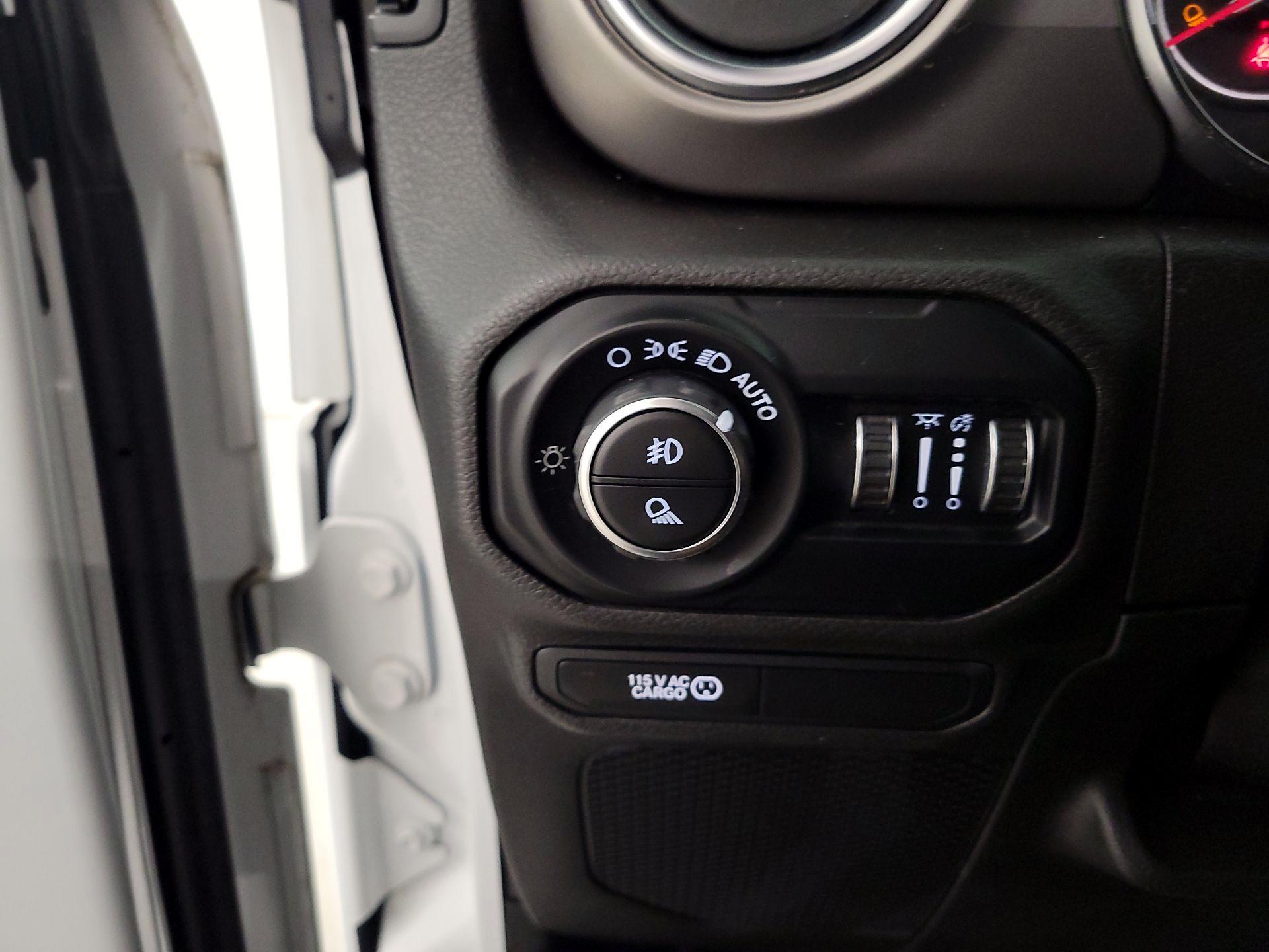 Thumbnail: 2020 Jeep Gladiator - 13