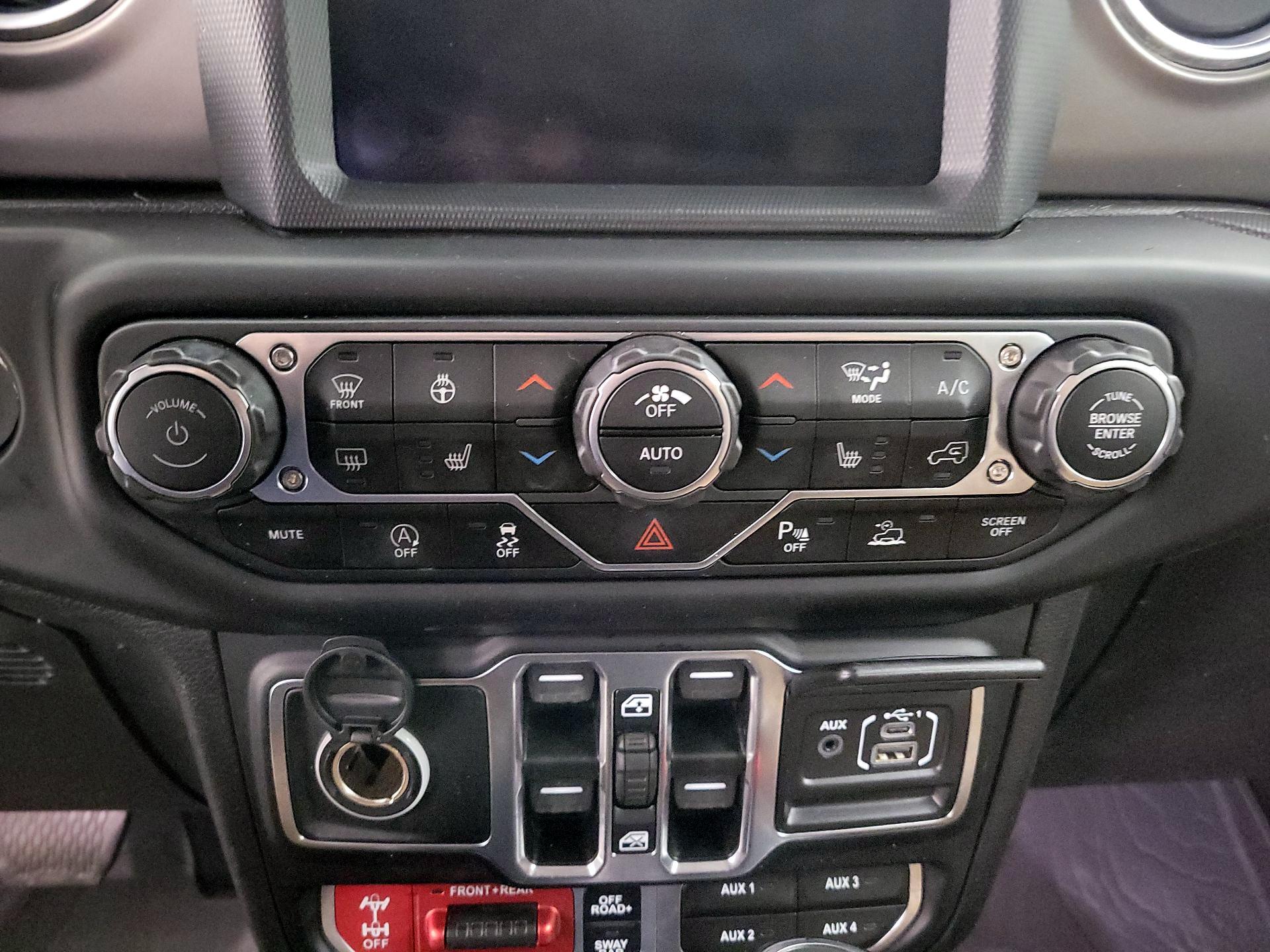 Thumbnail: 2020 Jeep Gladiator - 16