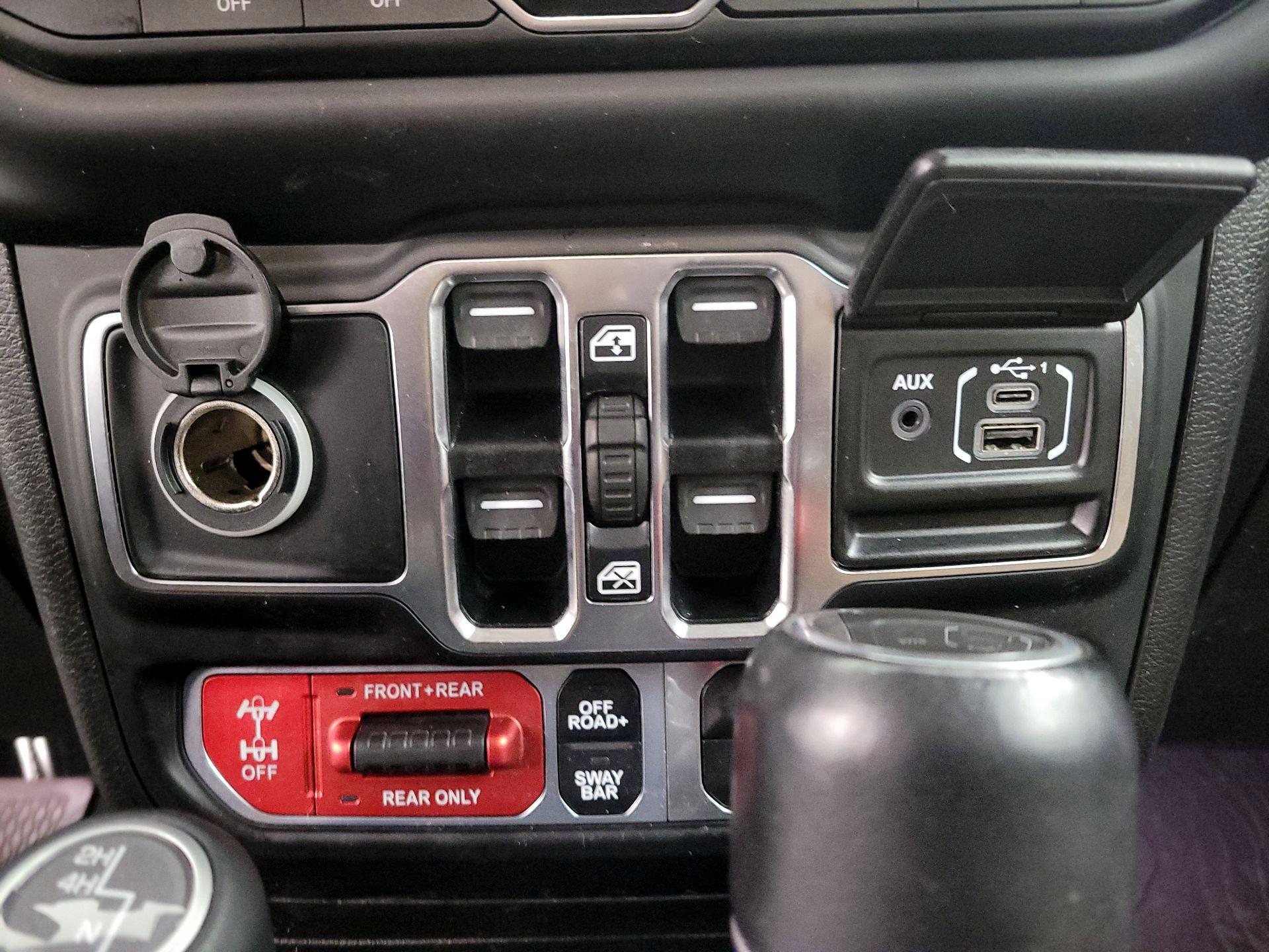 Thumbnail: 2020 Jeep Gladiator - 18