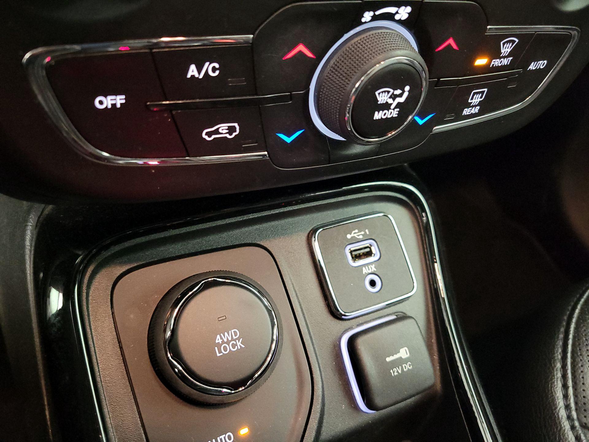 Thumbnail: 2021 Jeep Compass - 17