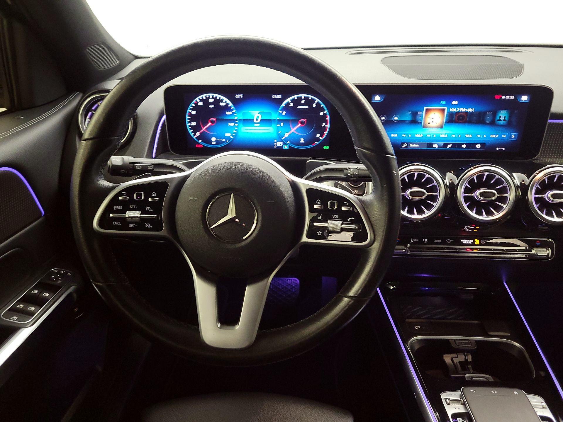 Thumbnail: 2020 Mercedes-Benz GLB - 10