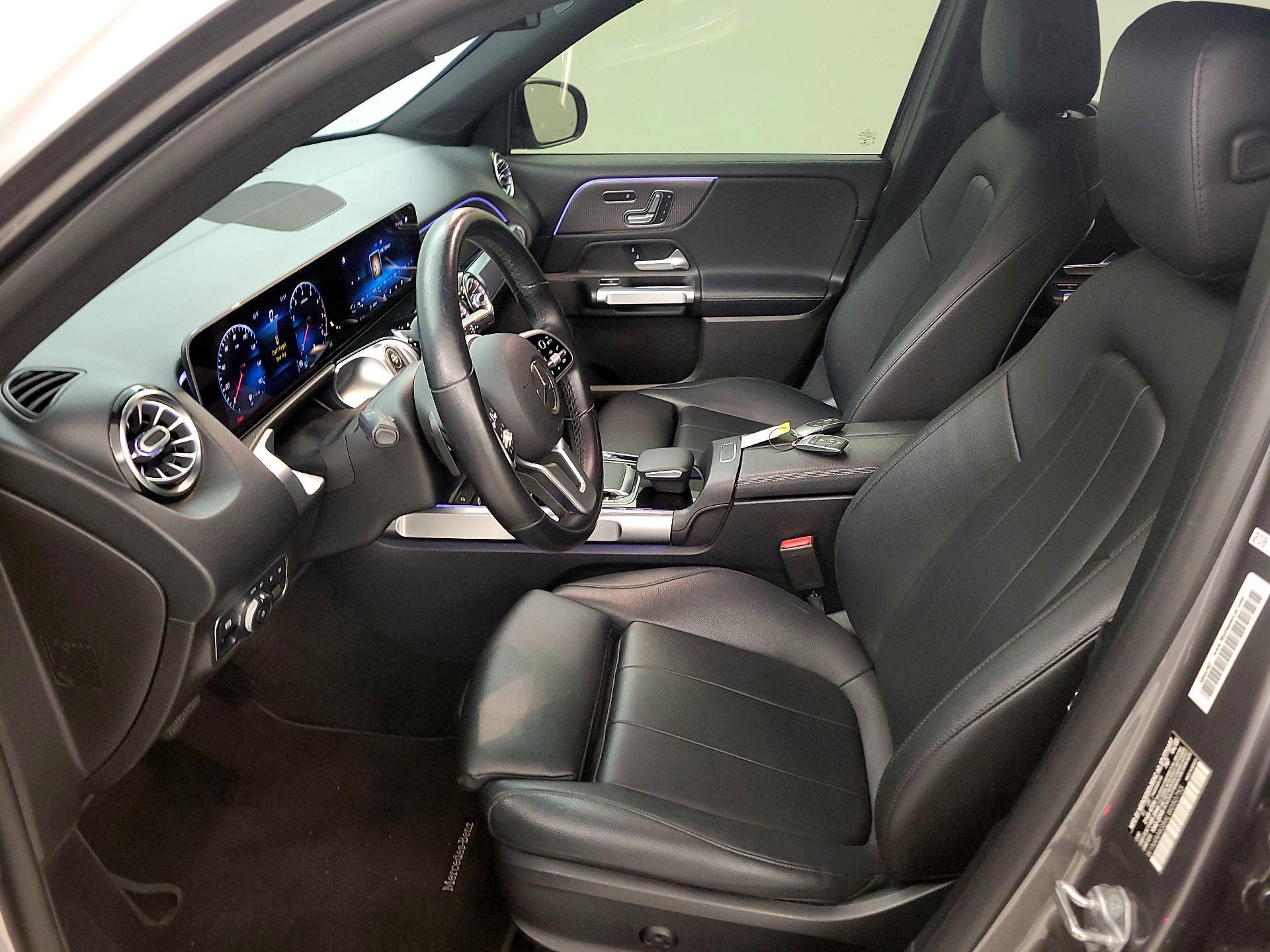 Thumbnail: 2020 Mercedes-Benz GLB - 11