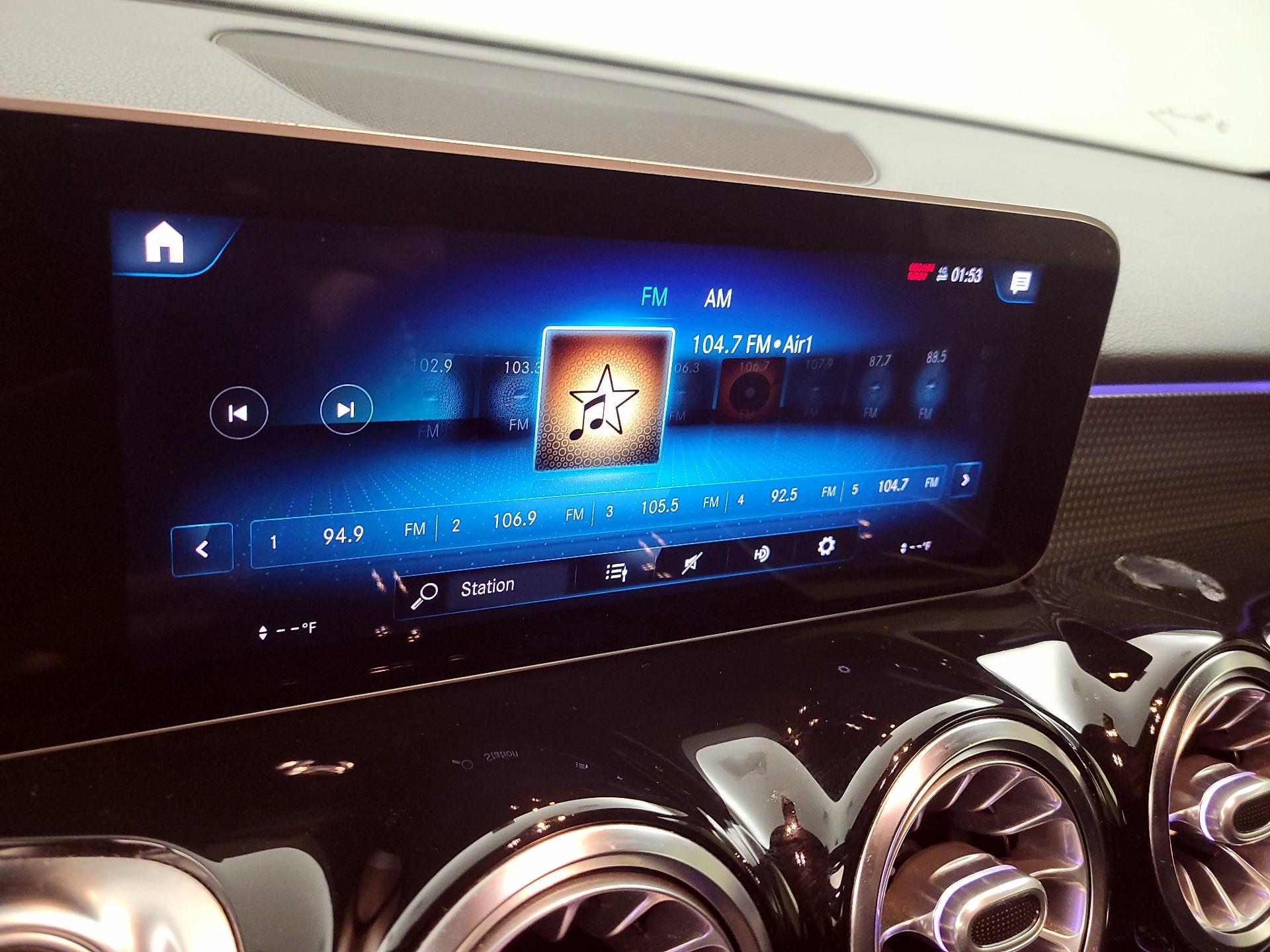 Thumbnail: 2020 Mercedes-Benz GLB - 15