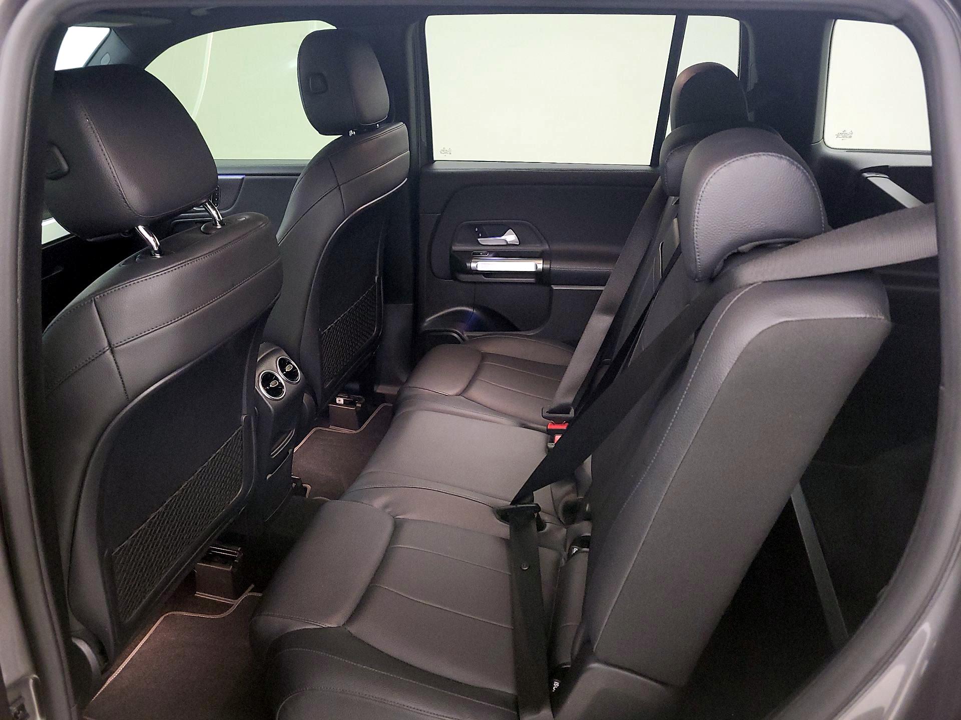 Thumbnail: 2020 Mercedes-Benz GLB - 20