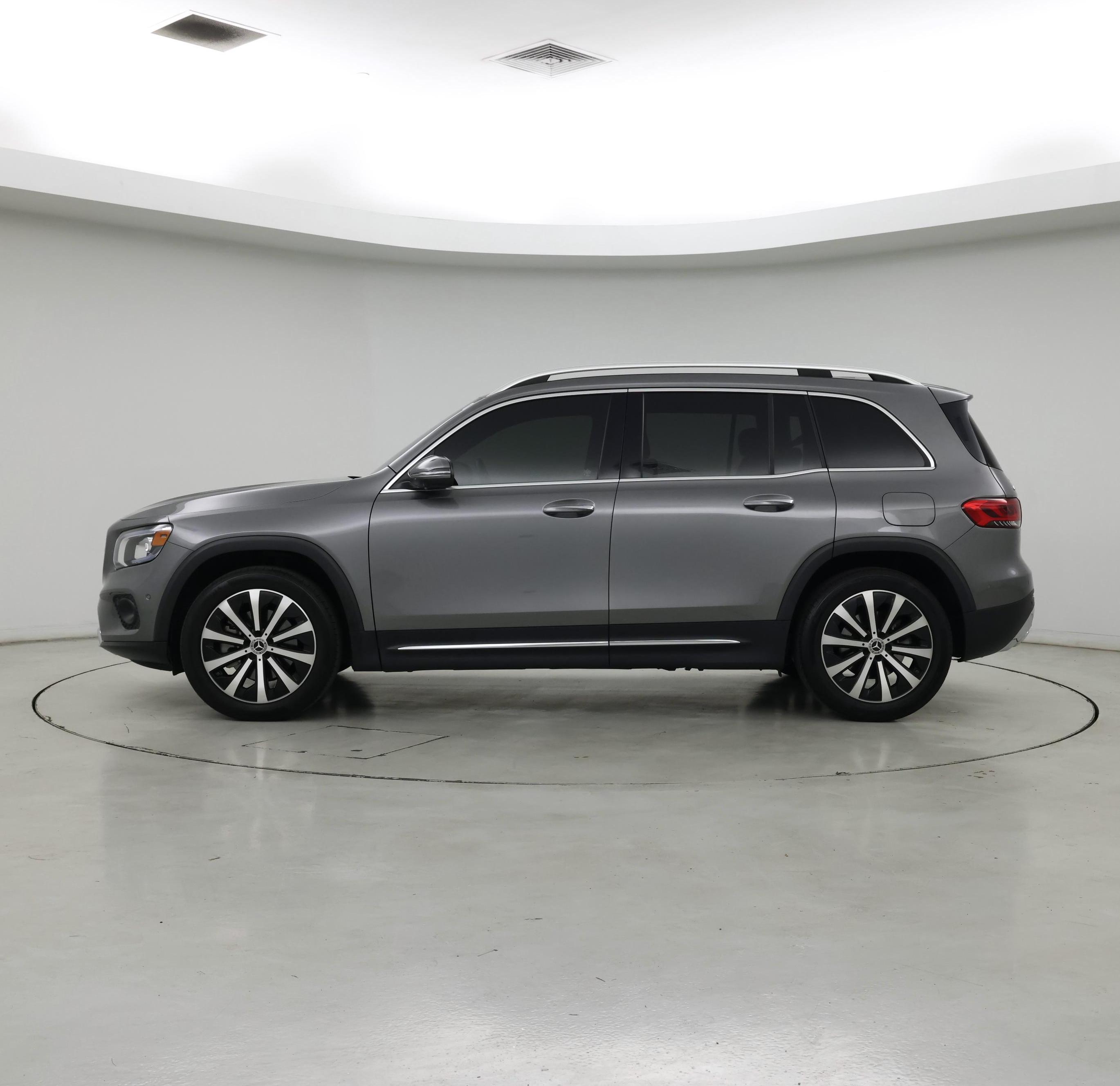 Thumbnail: 2020 Mercedes-Benz GLB - 3