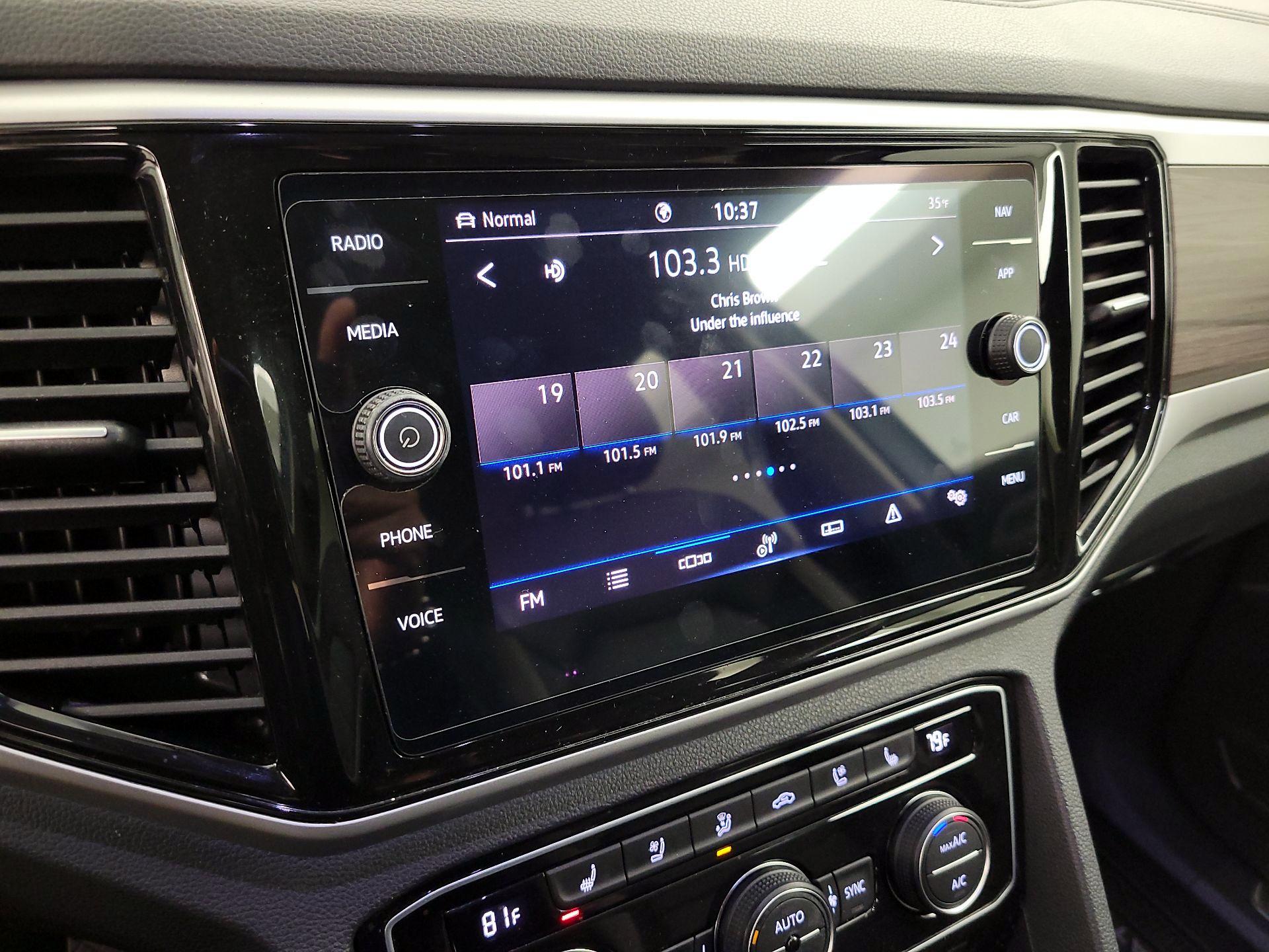 Thumbnail: 2021 Volkswagen Atlas - 16