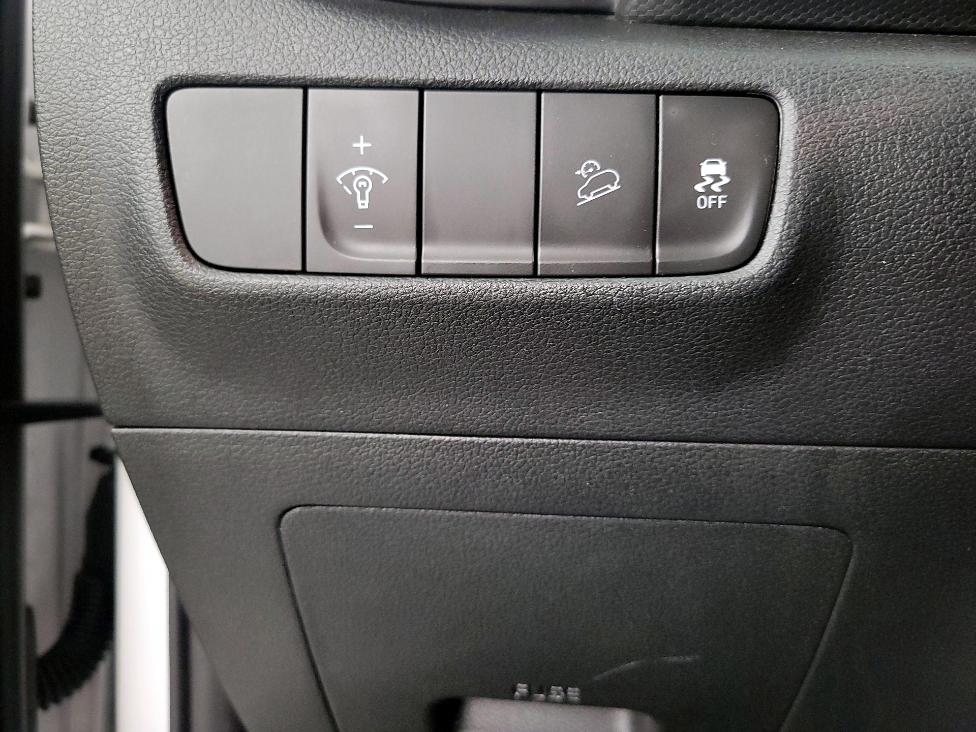 Thumbnail: 2022 Hyundai Kona - 13