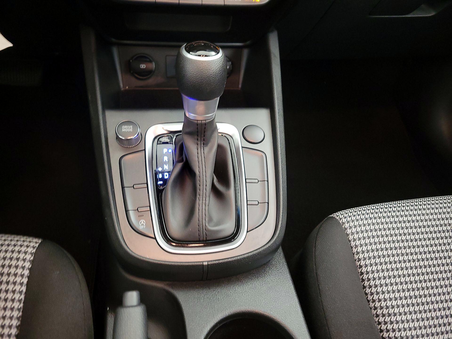 Thumbnail: 2022 Hyundai Kona - 17