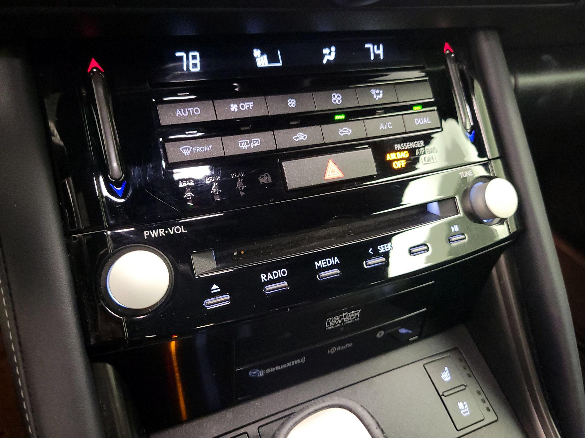 Thumbnail: 2022 Lexus IS - 16