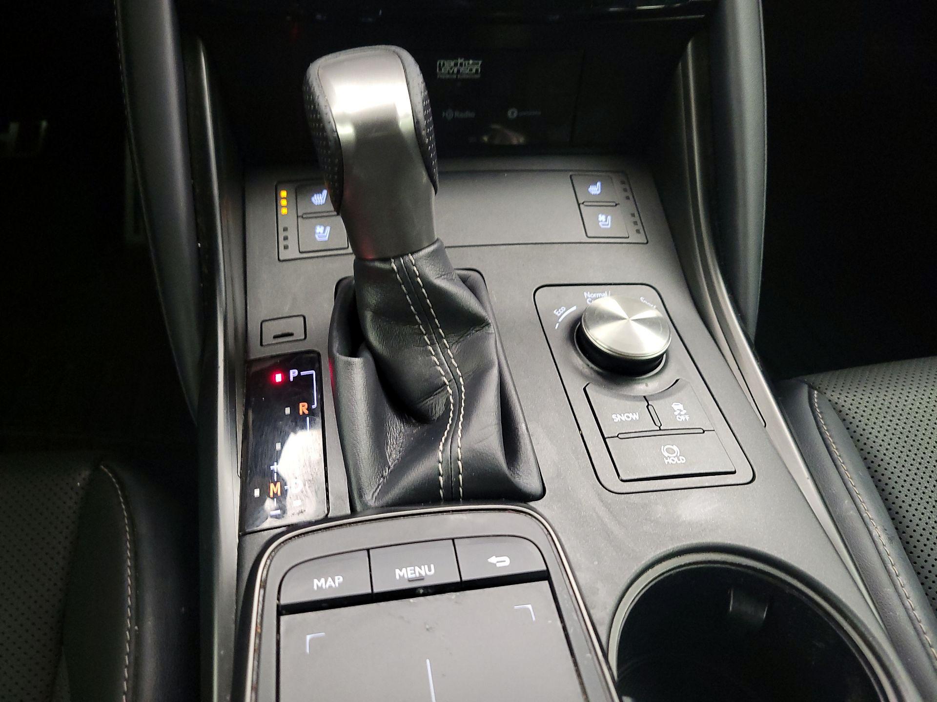 Thumbnail: 2022 Lexus IS - 17