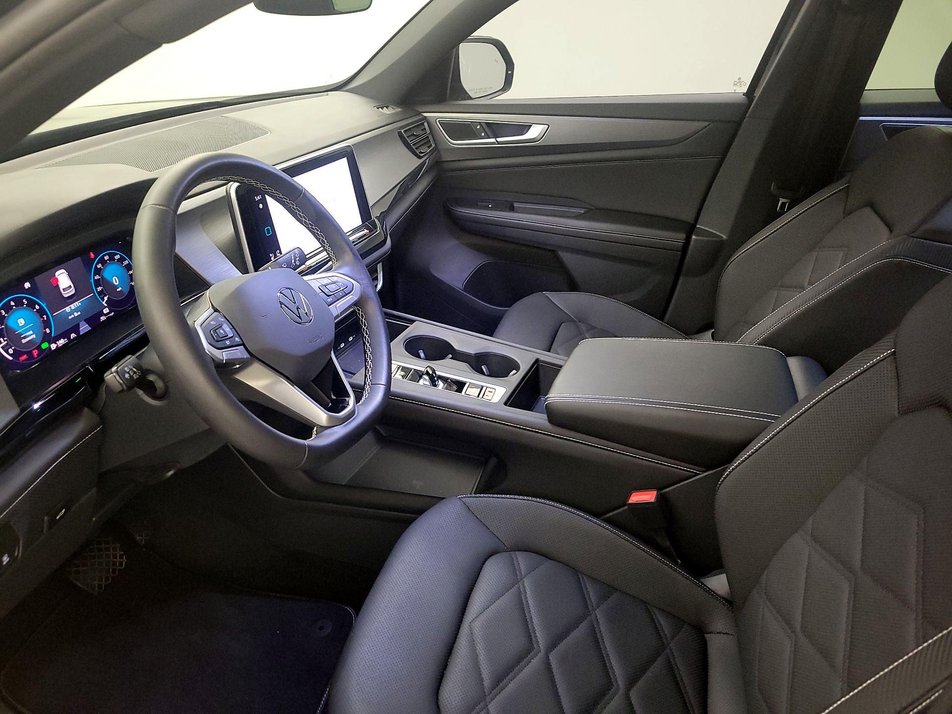 Thumbnail: 2024 Volkswagen Atlas - 11