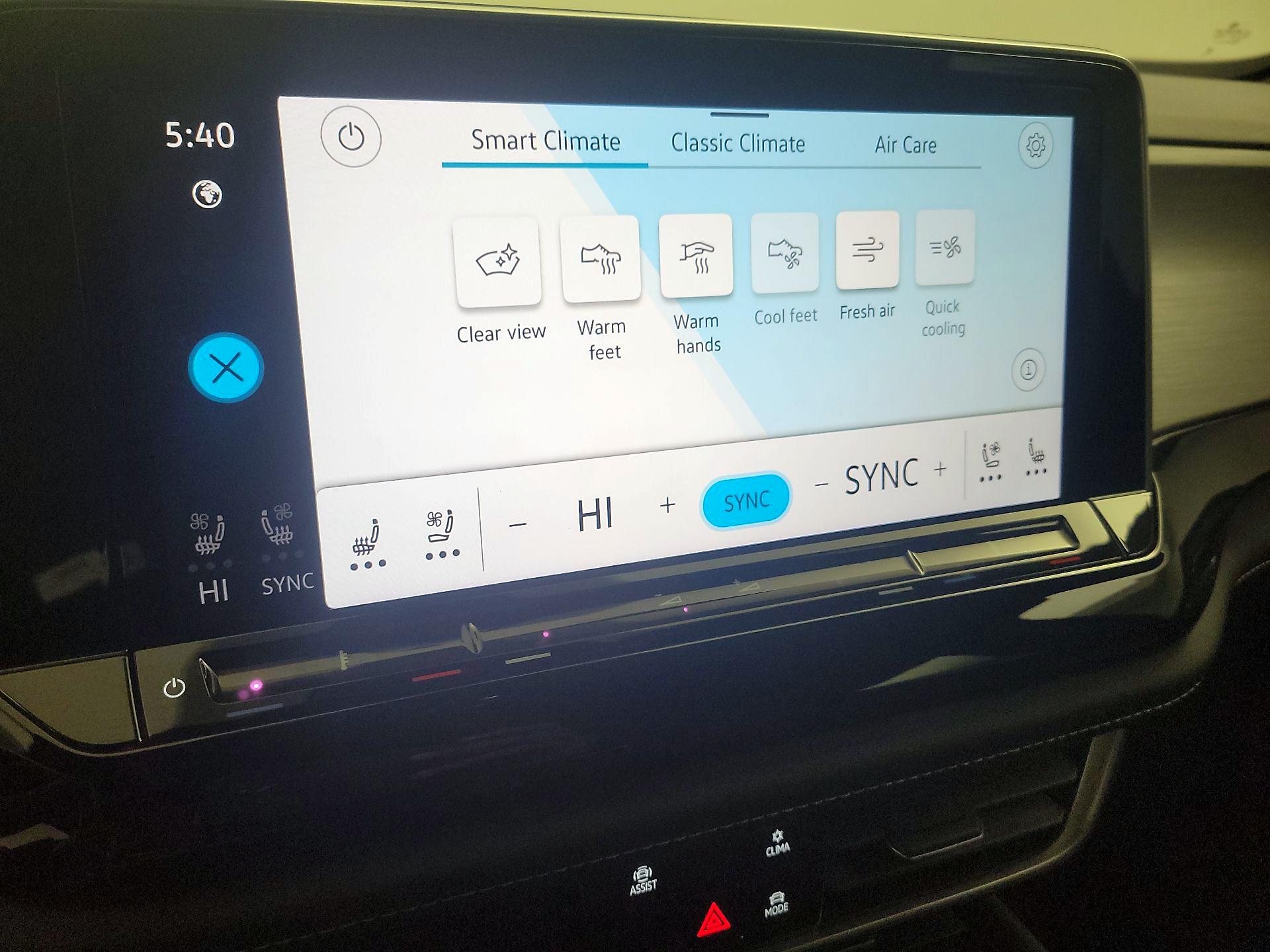 Thumbnail: 2024 Volkswagen Atlas - 16