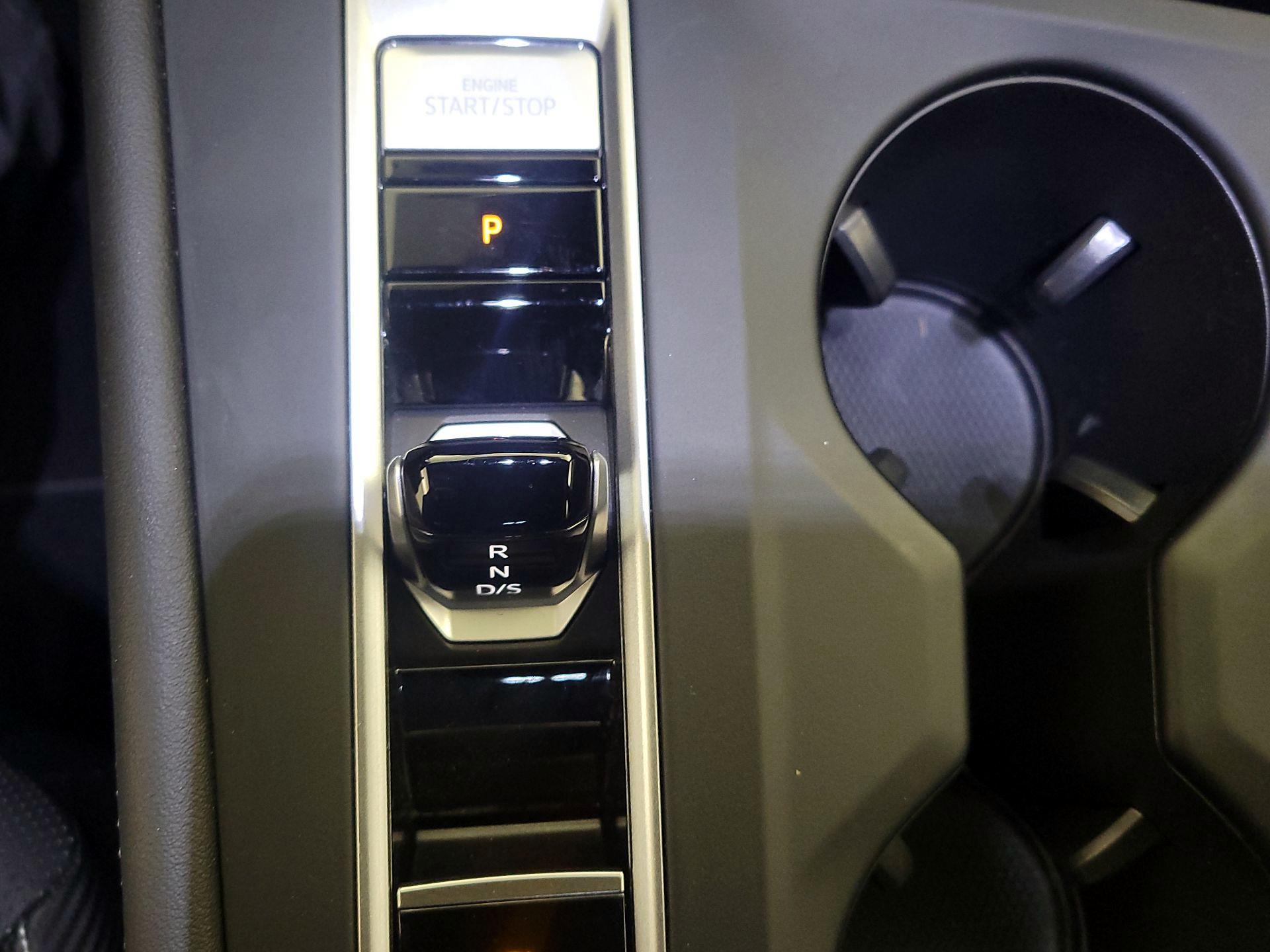 Thumbnail: 2024 Volkswagen Atlas - 17