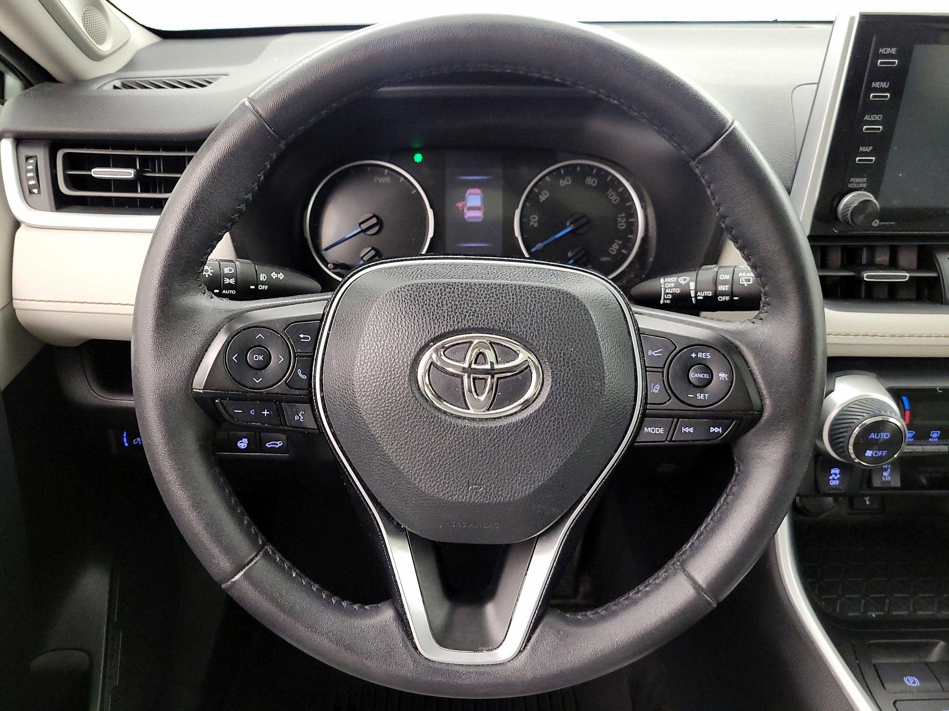 Thumbnail: 2021 Toyota RAV4 - 10