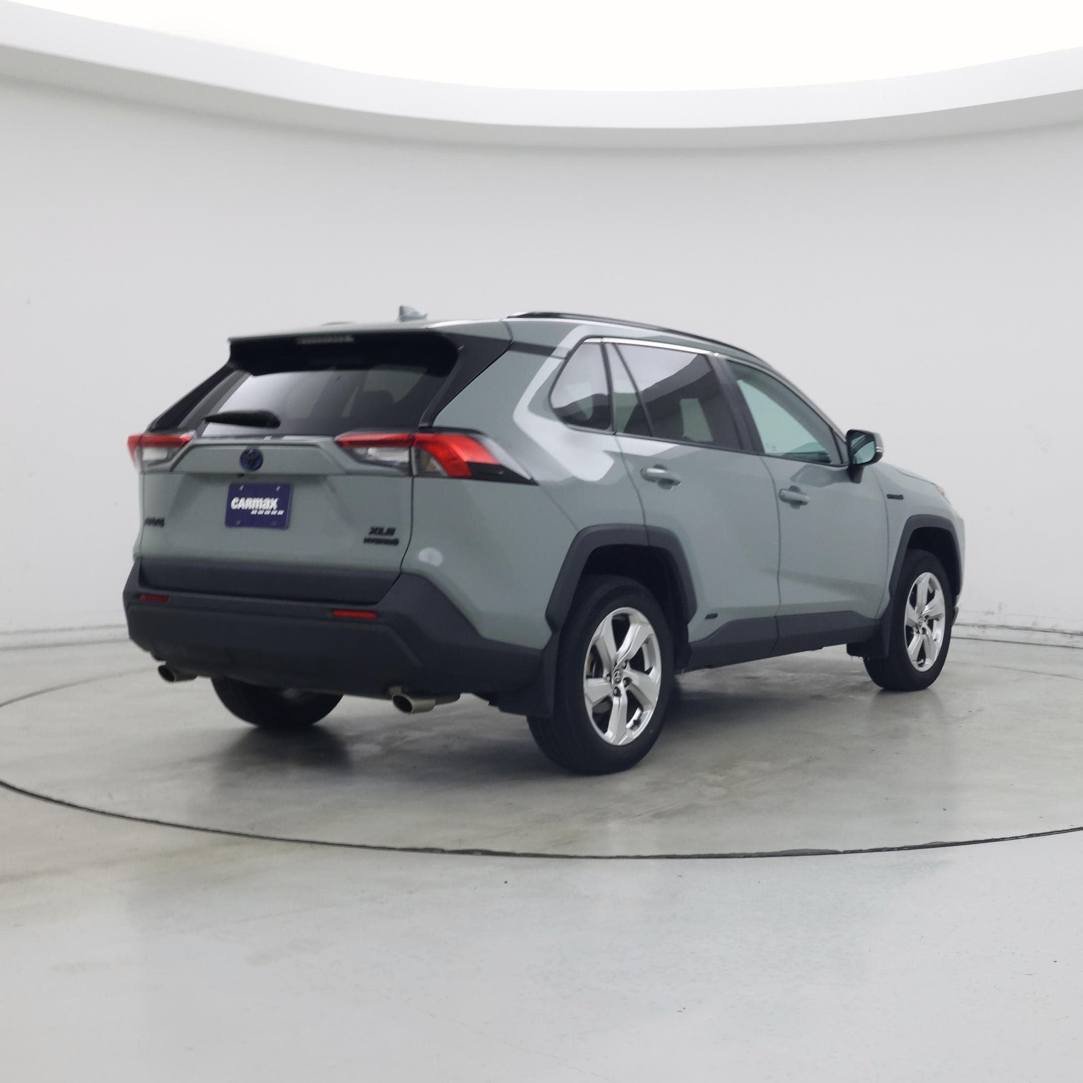 Thumbnail: 2021 Toyota RAV4 - 8