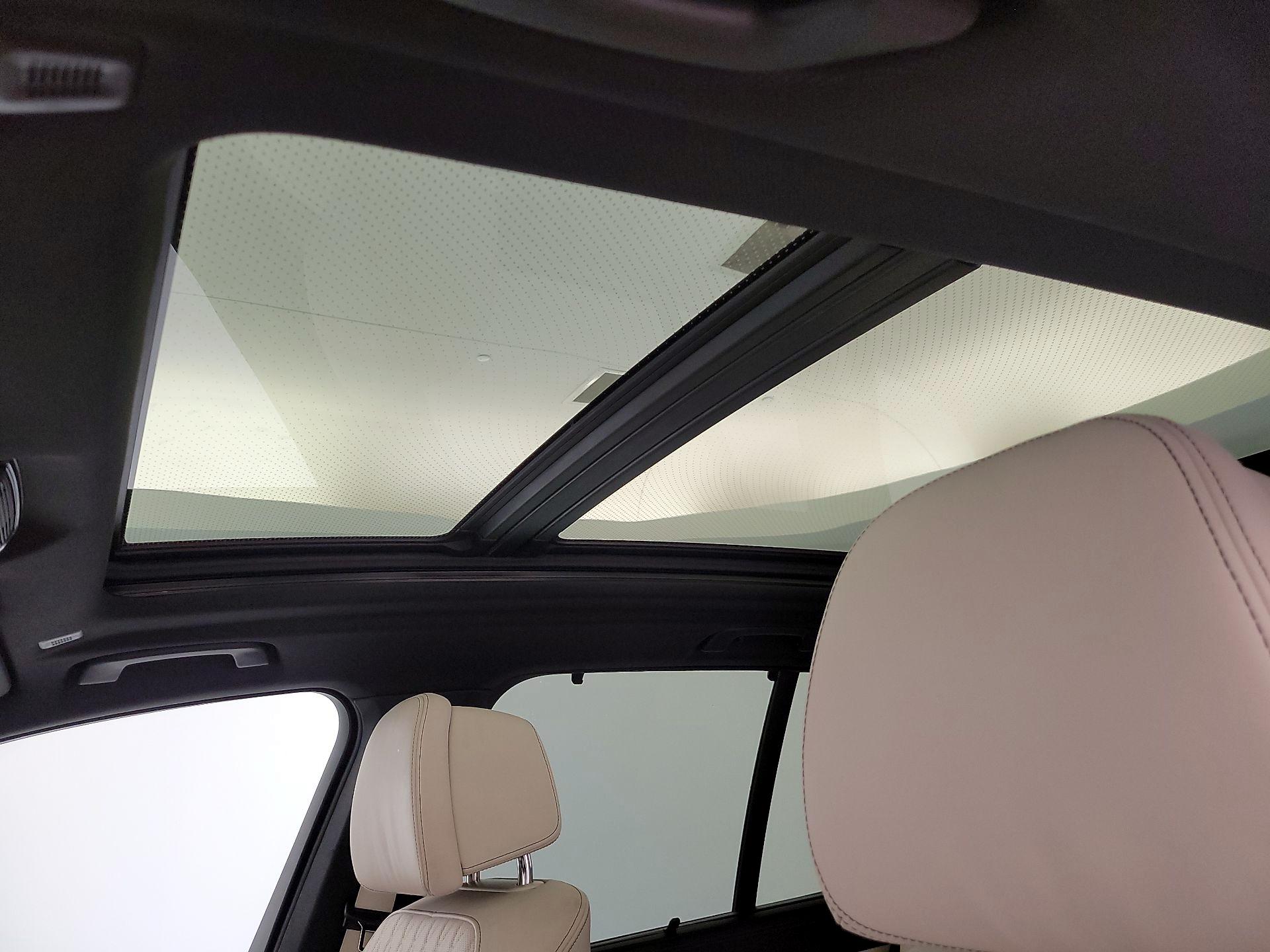 Thumbnail: 2022 BMW X5 - 20