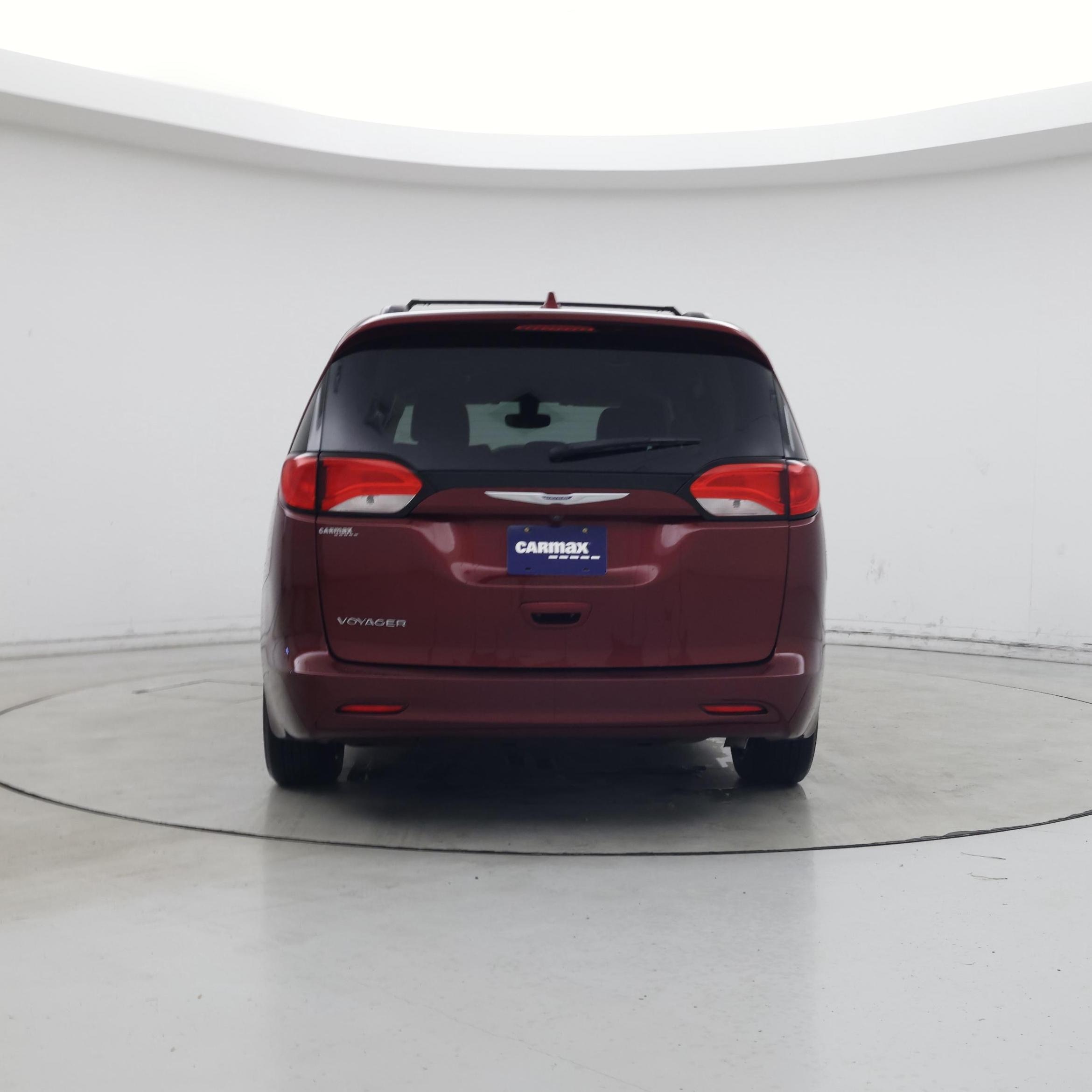 Thumbnail: 2020 Chrysler Voyager - 6