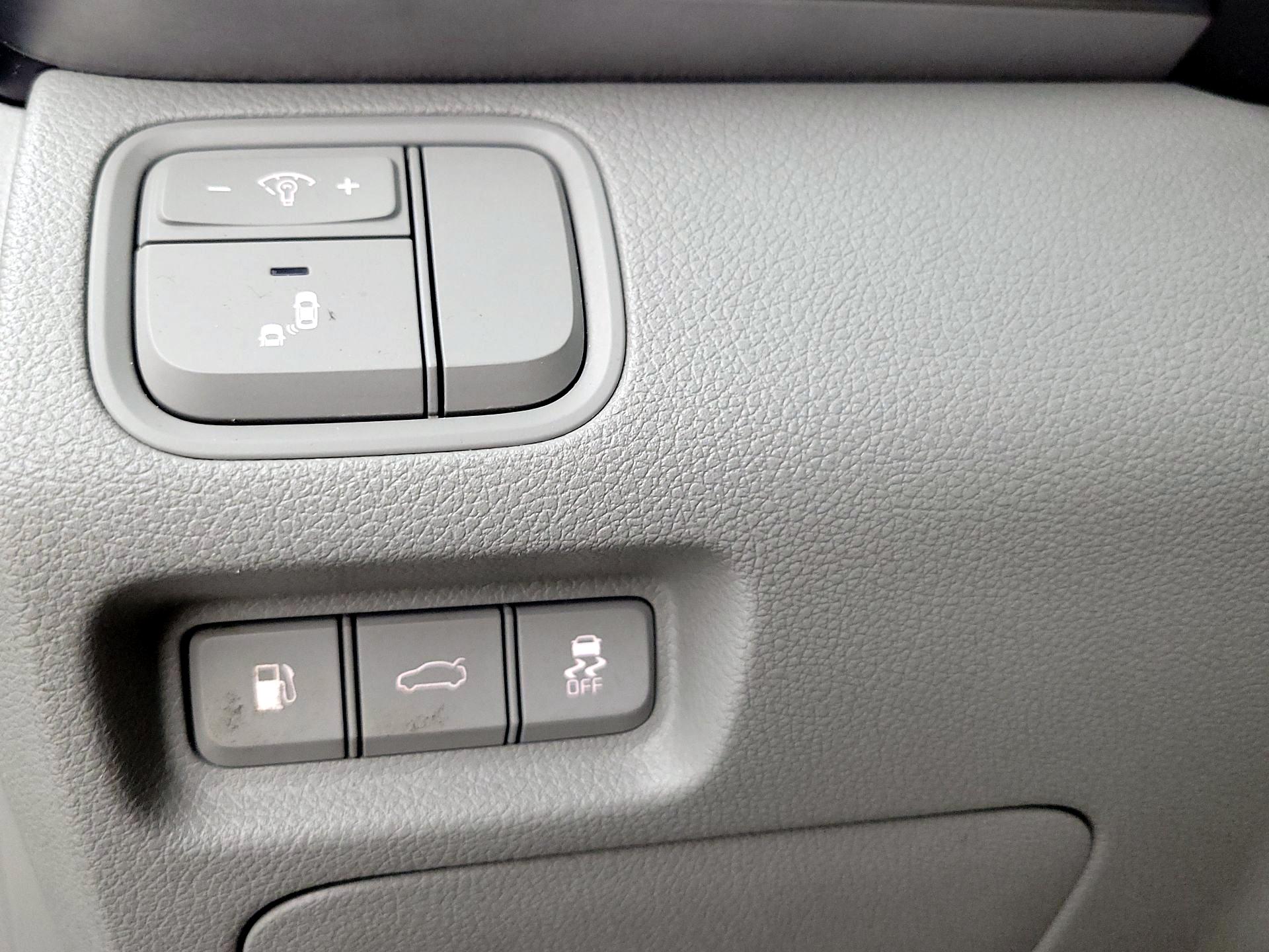 Thumbnail: 2016 Kia Optima - 13