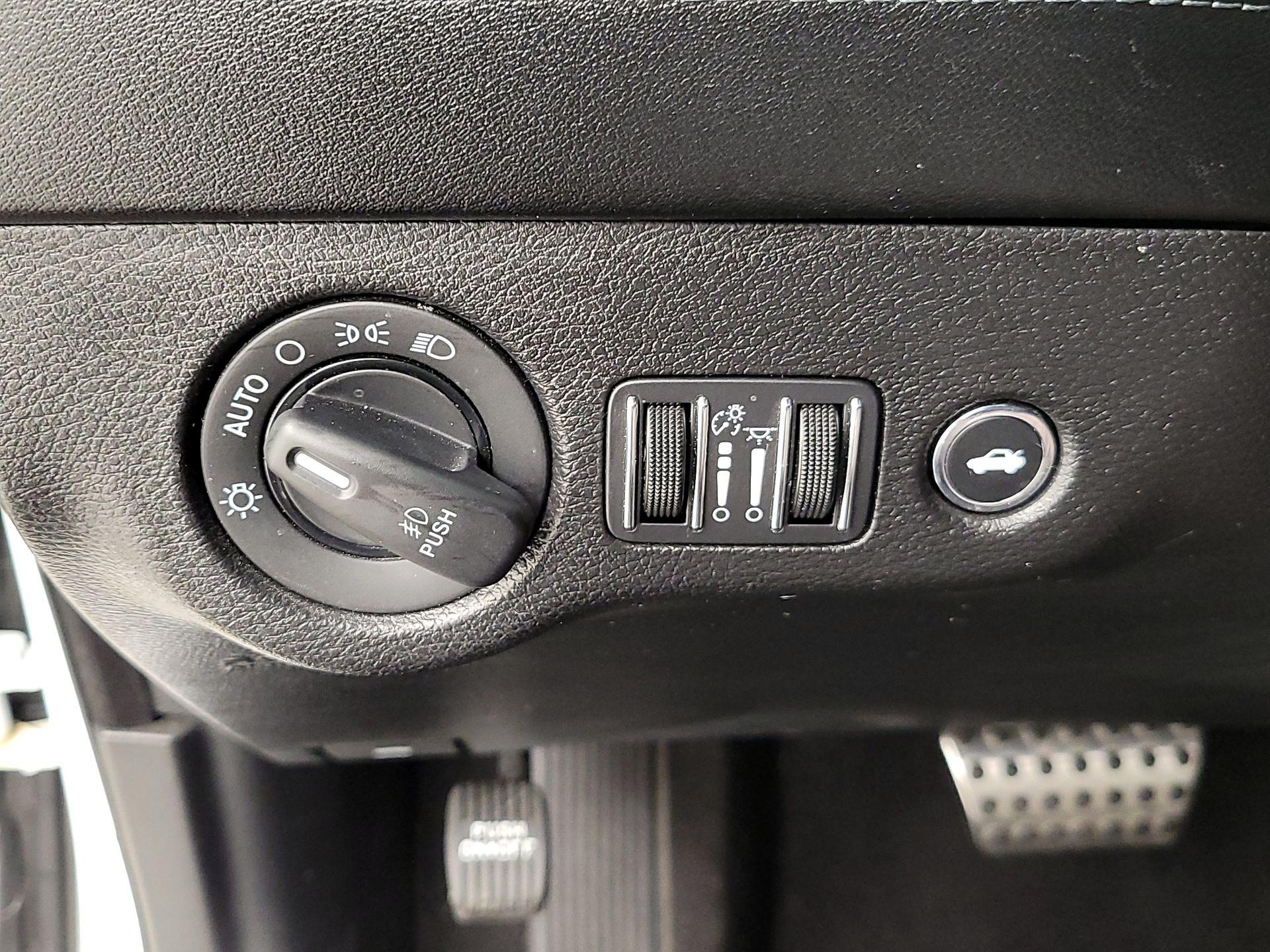 Thumbnail: 2021 Dodge Charger - 13