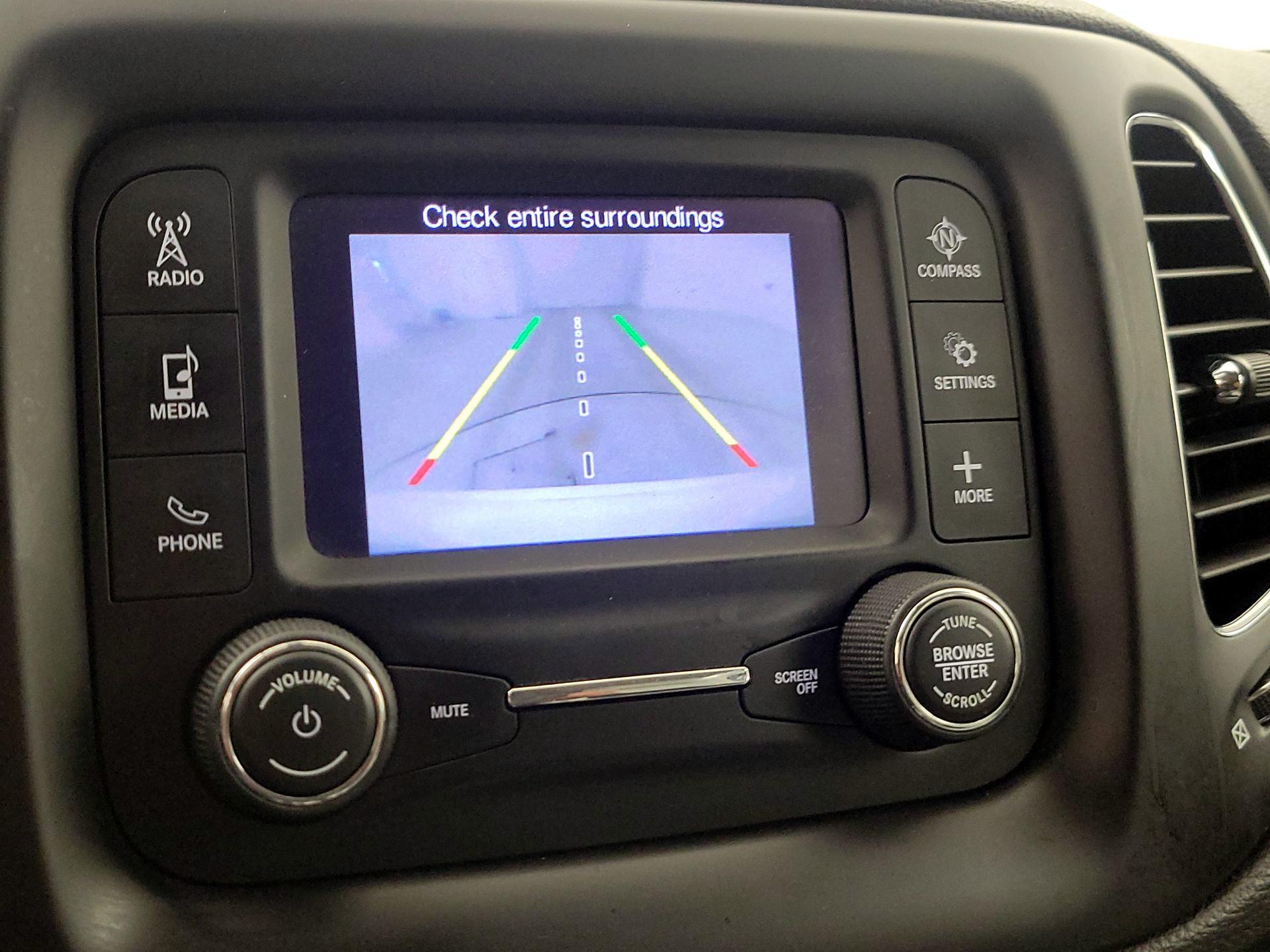 Thumbnail: 2018 Jeep Compass - 14