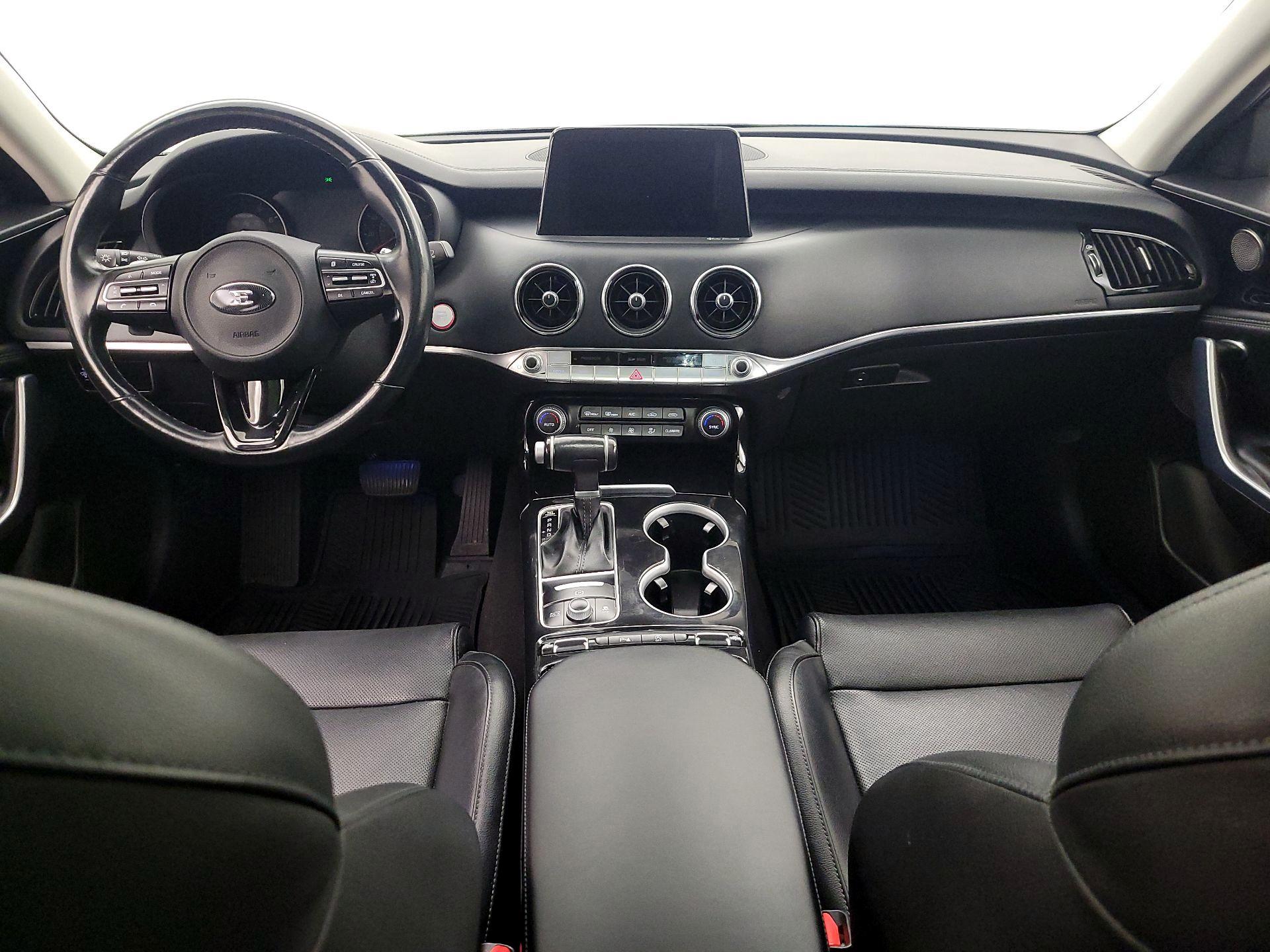 Thumbnail: 2018 Kia Stinger - 9