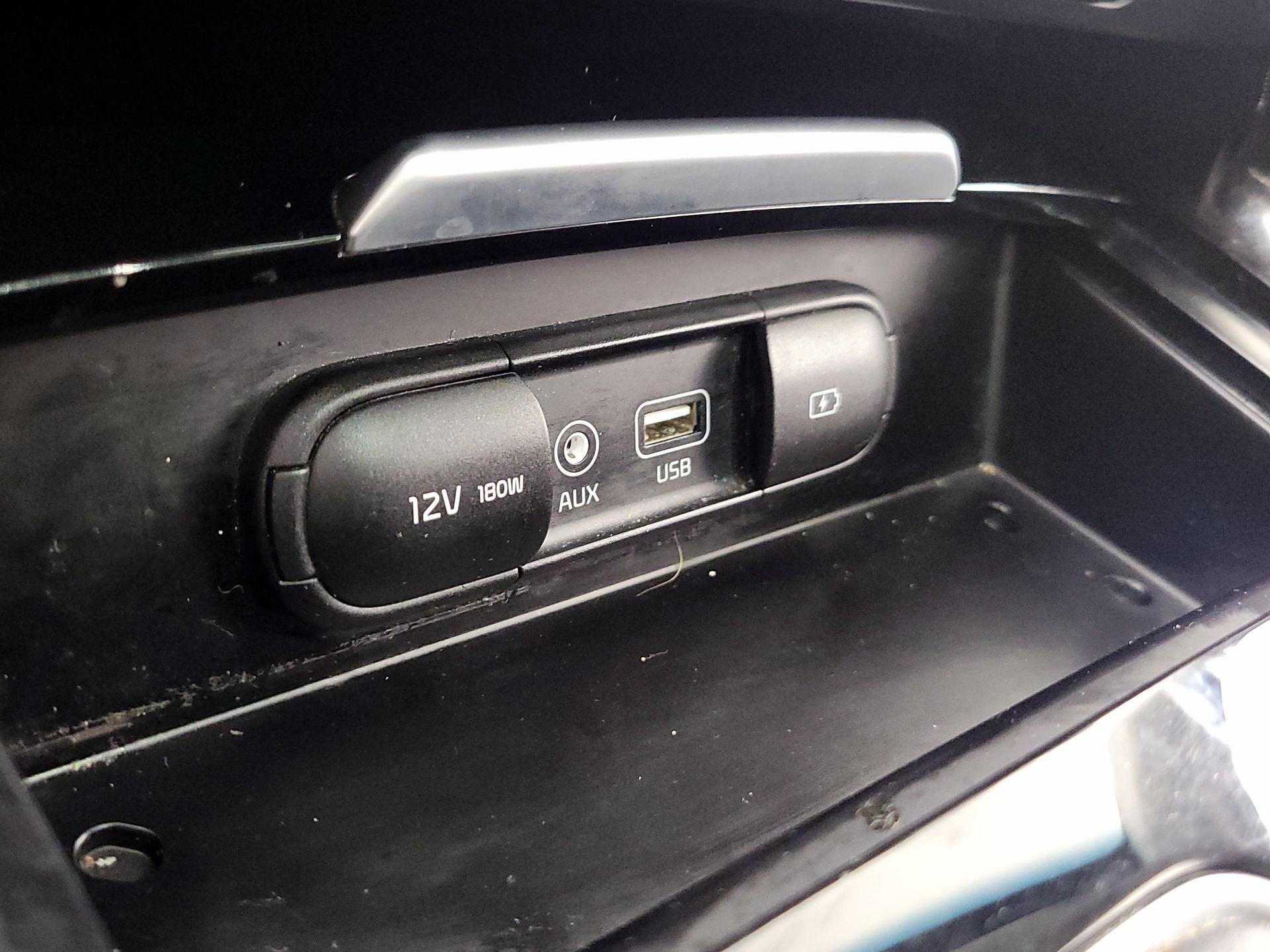 Thumbnail: 2018 Kia Stinger - 19