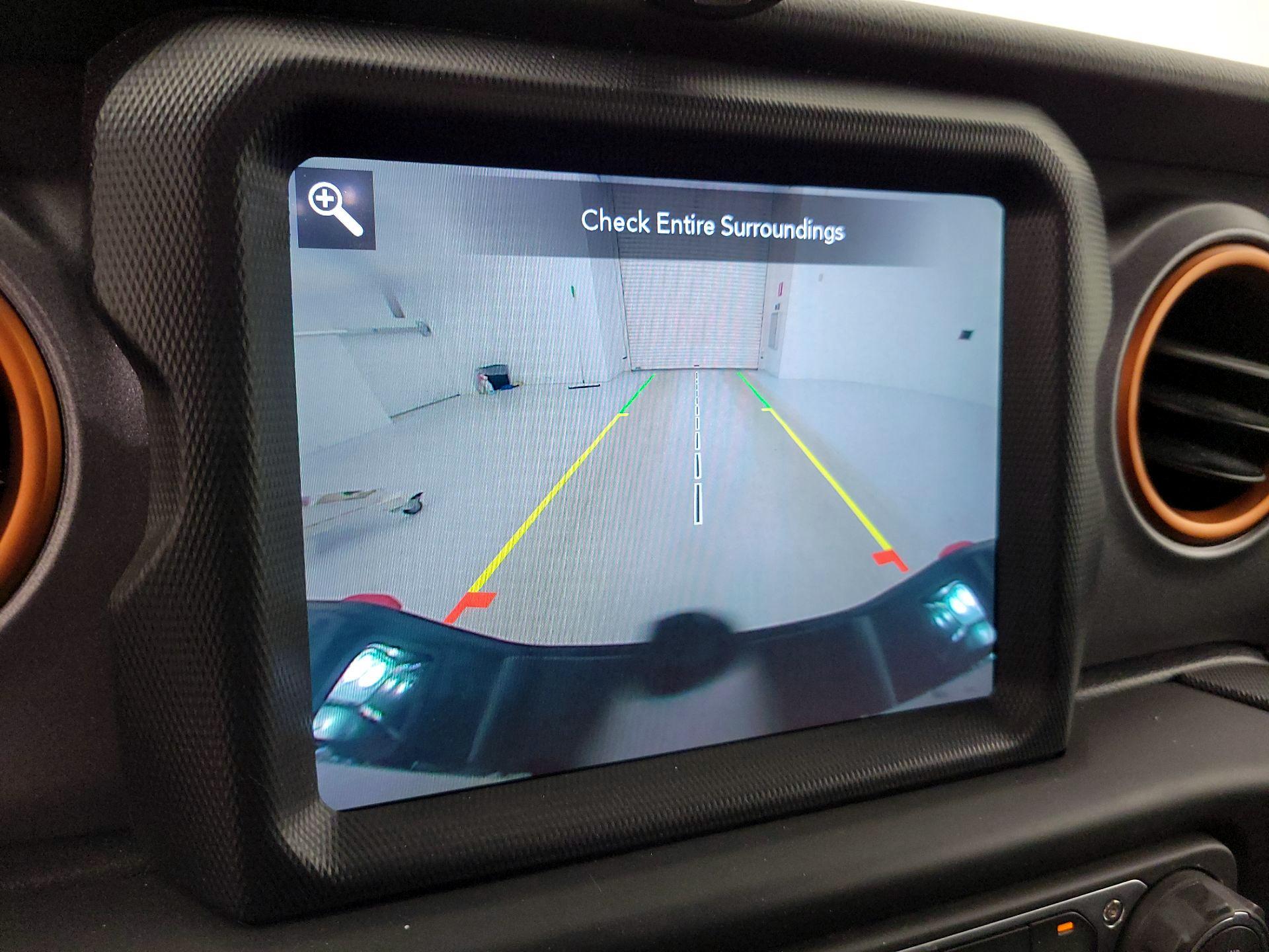 Thumbnail: 2020 Jeep Gladiator - 15