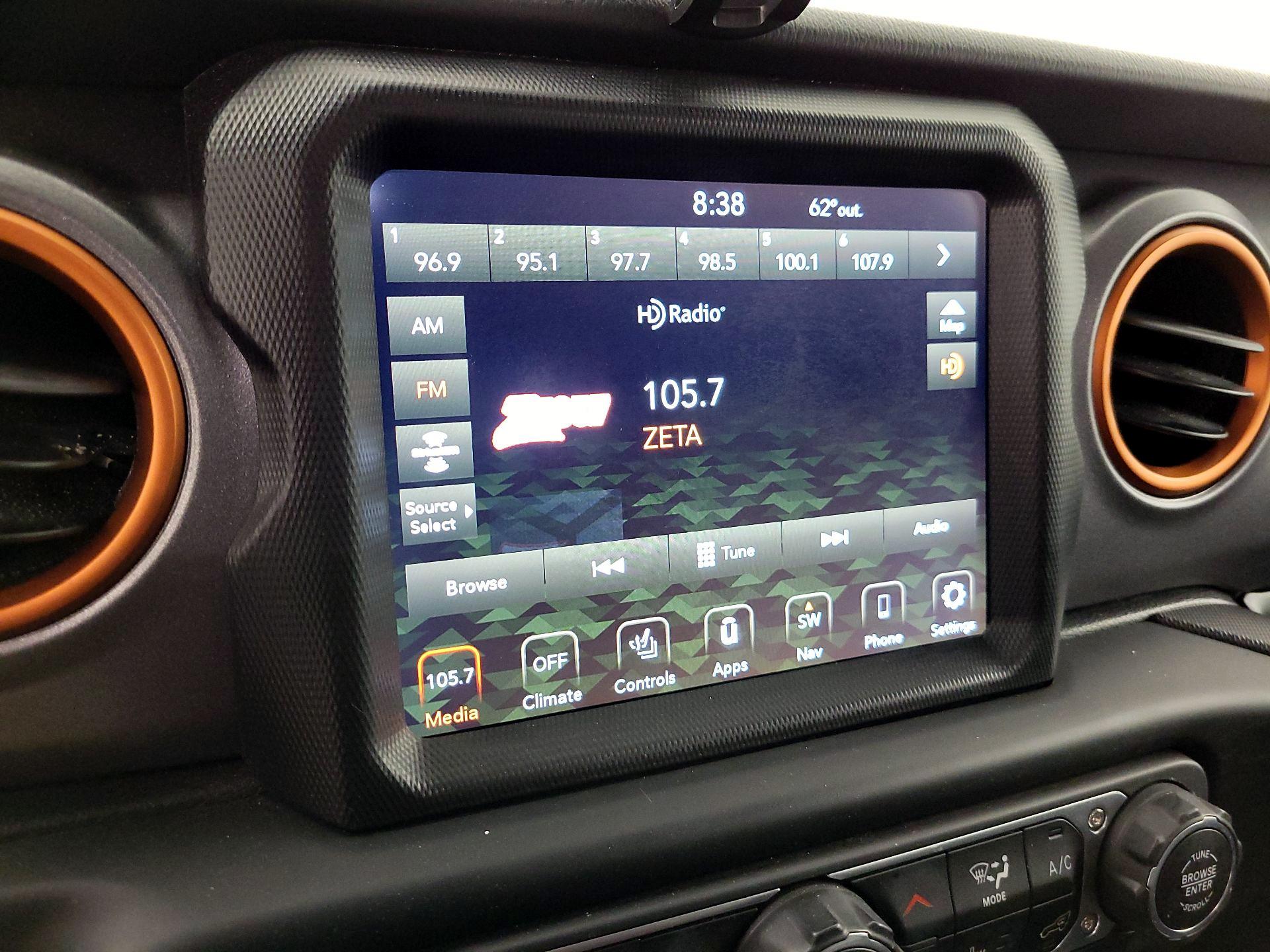 Thumbnail: 2020 Jeep Gladiator - 16