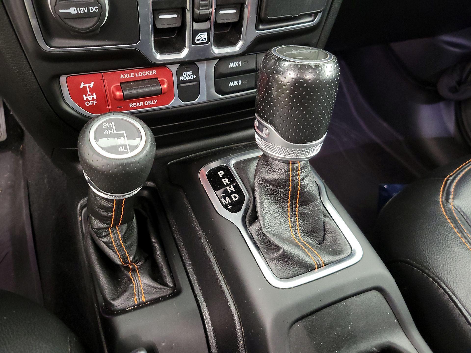 Thumbnail: 2020 Jeep Gladiator - 18