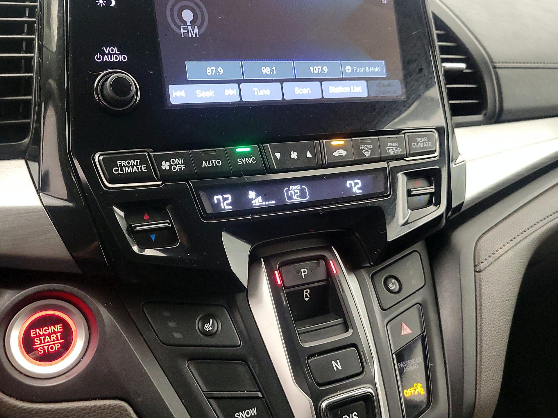 Thumbnail: 2019 Honda Odyssey - 16