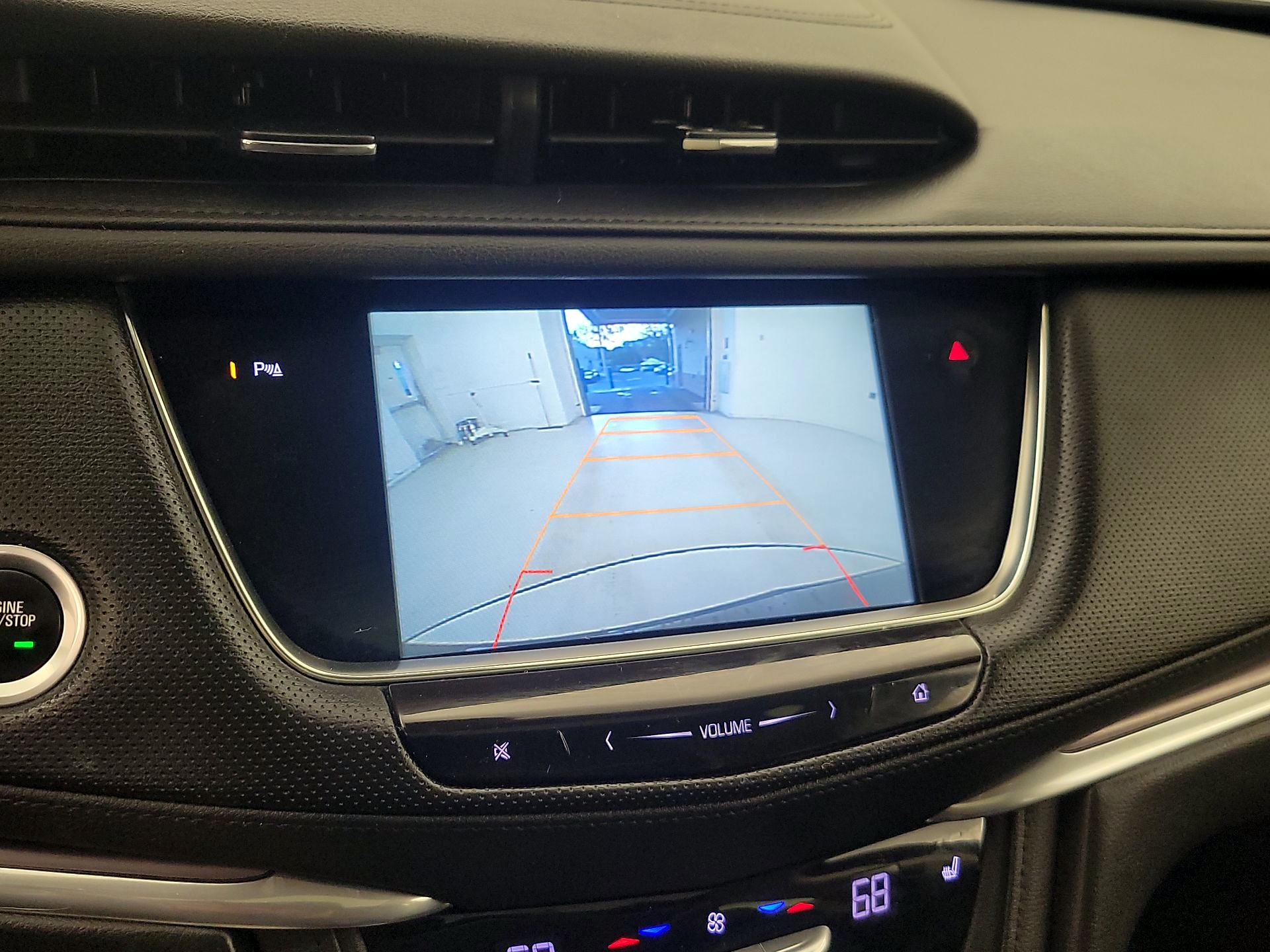 Thumbnail: 2017 Cadillac XT5 - 15