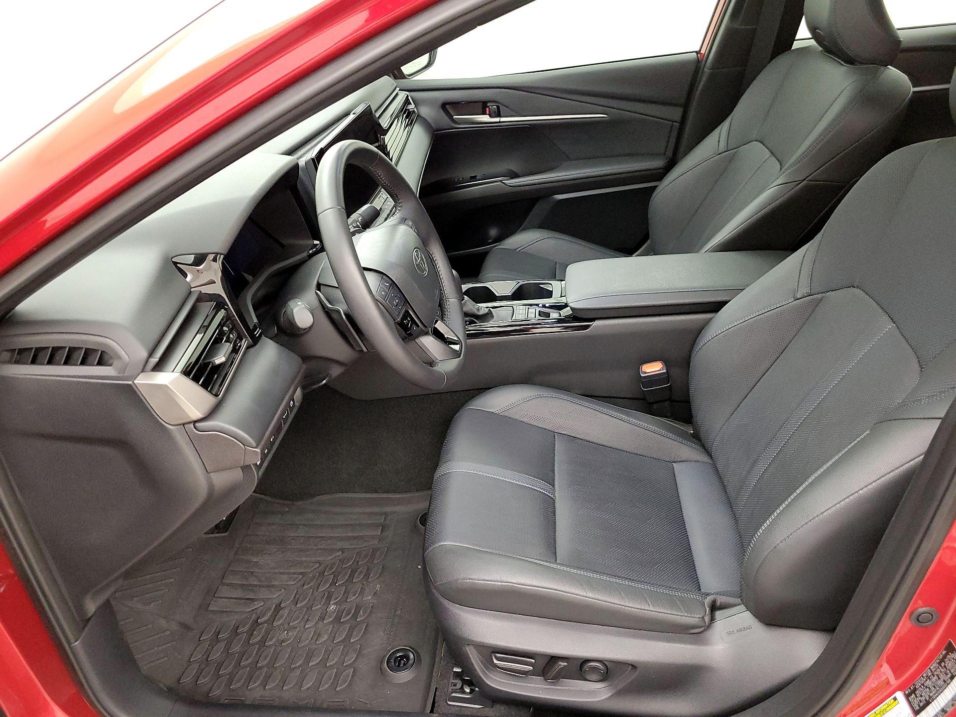 Thumbnail: 2025 Toyota Camry - 11