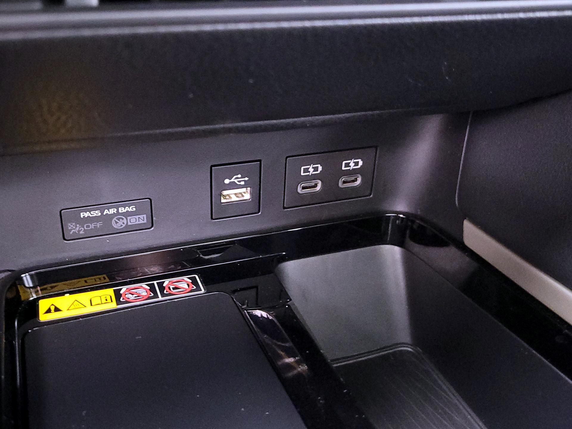 Thumbnail: 2025 Toyota Camry - 19