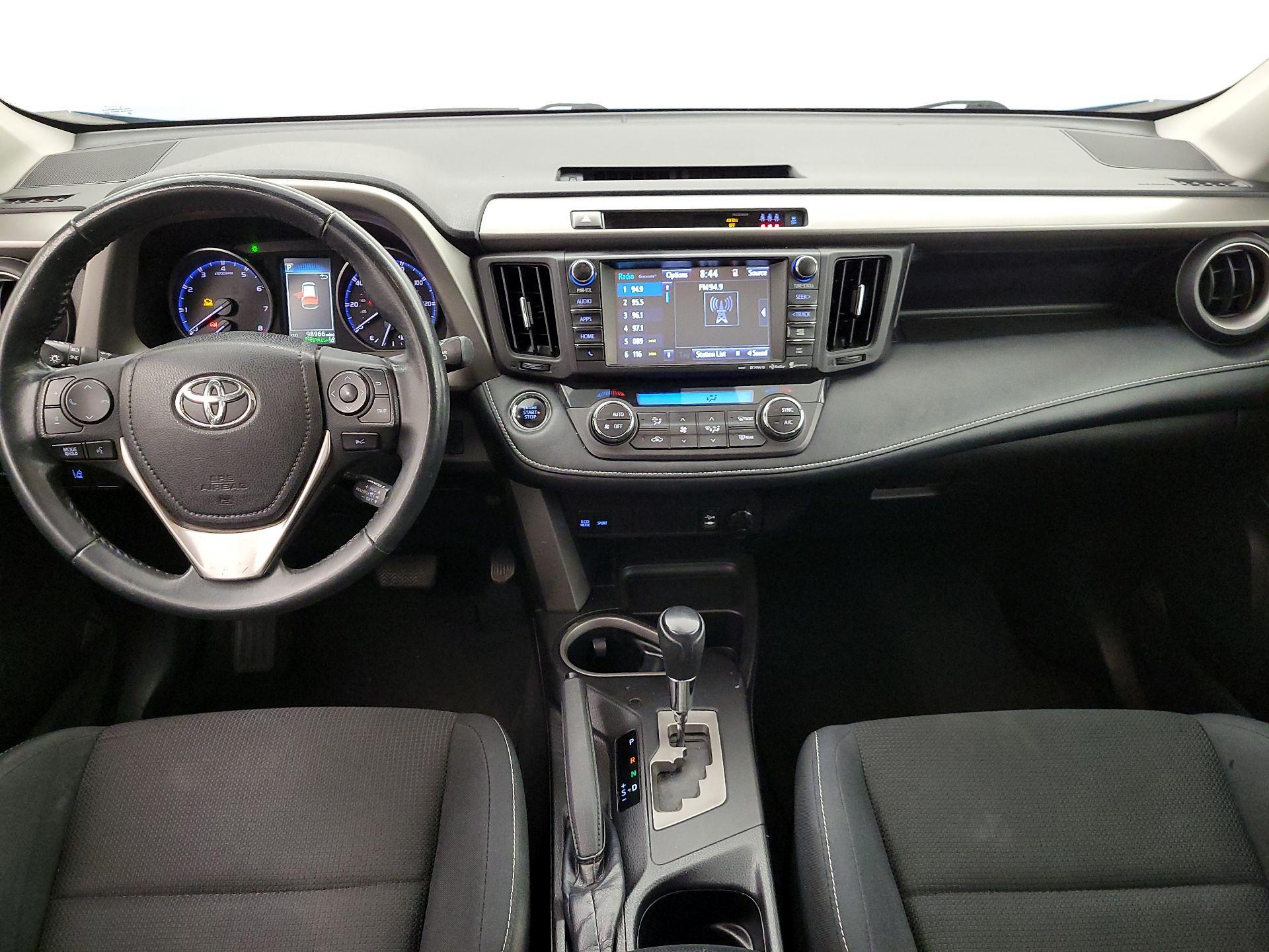 Thumbnail: 2018 Toyota RAV4 - 9