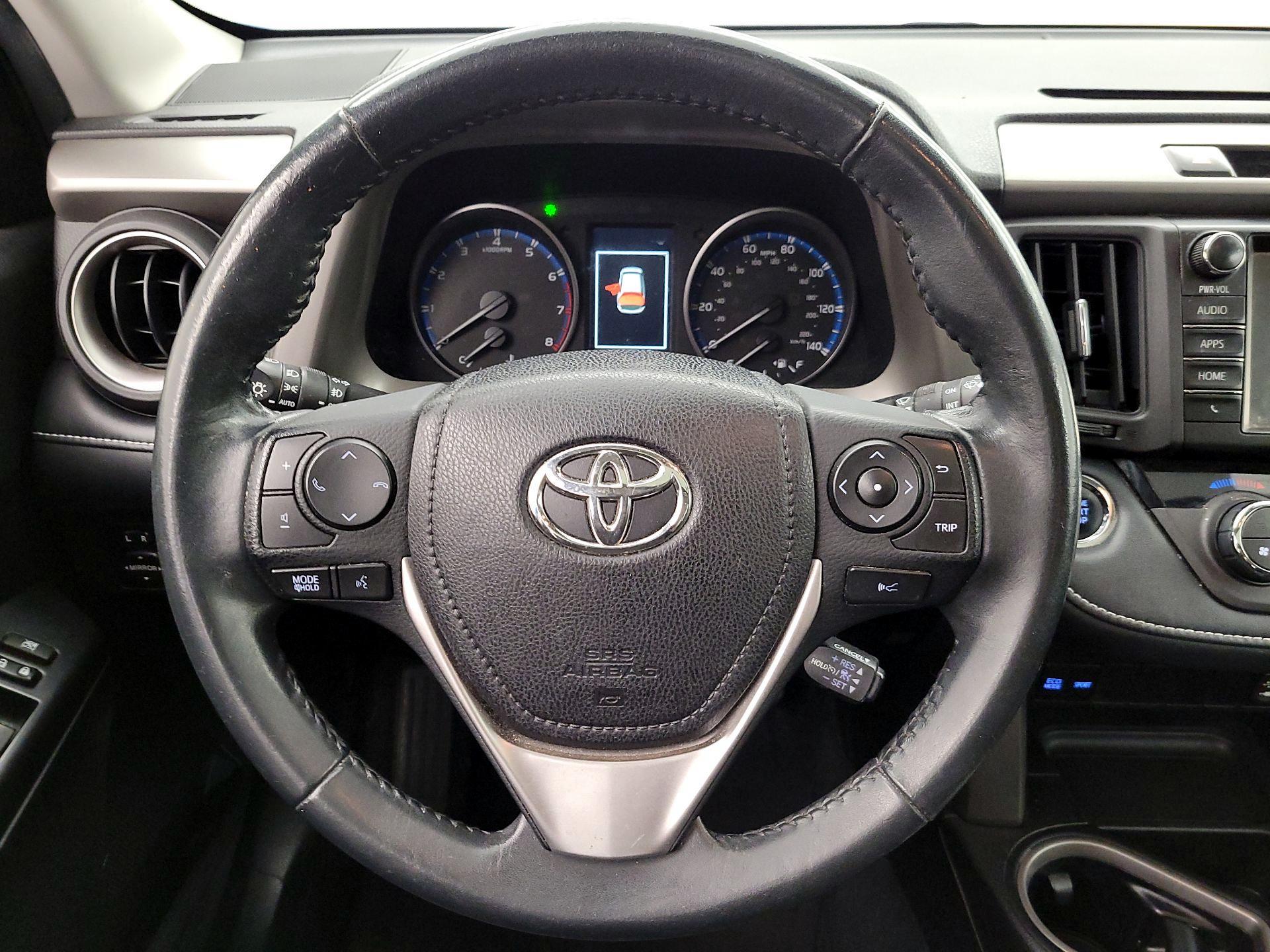 Thumbnail: 2018 Toyota RAV4 - 10