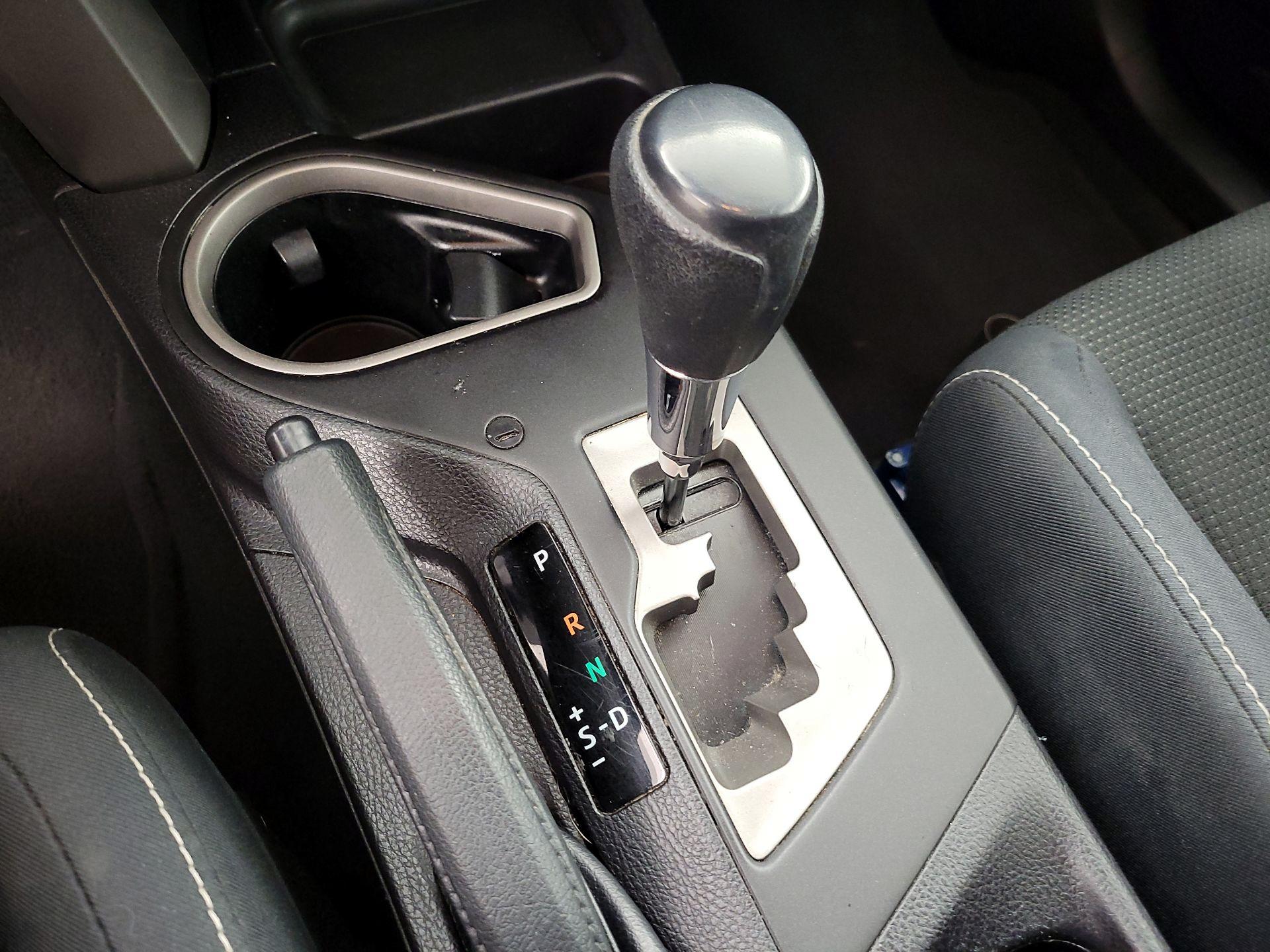 Thumbnail: 2018 Toyota RAV4 - 17