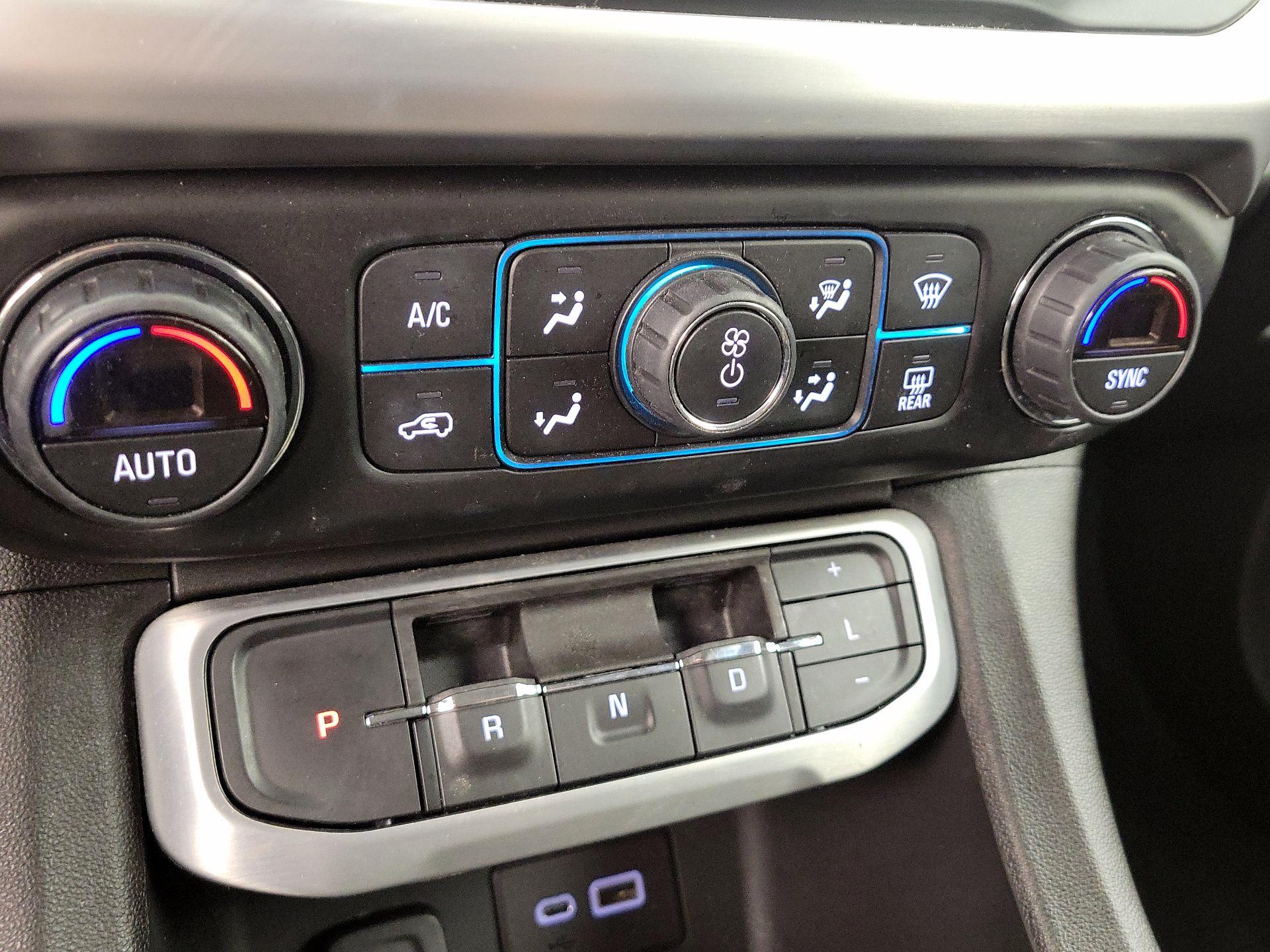 Thumbnail: 2021 GMC Acadia - 16