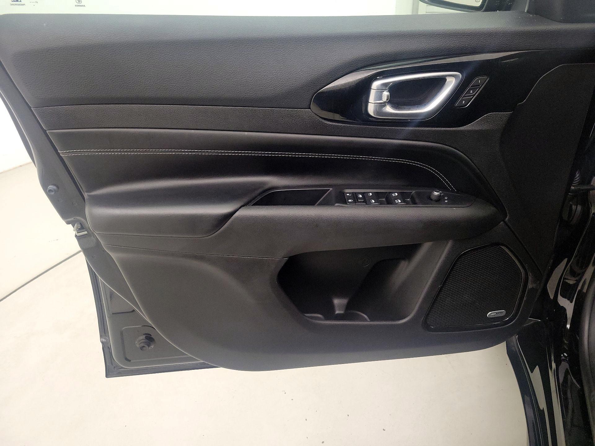 Thumbnail: 2022 Jeep Compass - 12